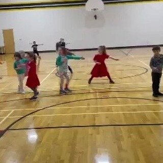 The students of Westhaven Elementary School in Edson, AB had an awesome time dancing with Instructor Amy and showing off their moves! 👯&zwj;♀️

Thanks for having us 💖
.
.
.
.
.
#curriculum #dance #dpa #fitness #fitnessinstructor #kidsfitbiz #fitbiz