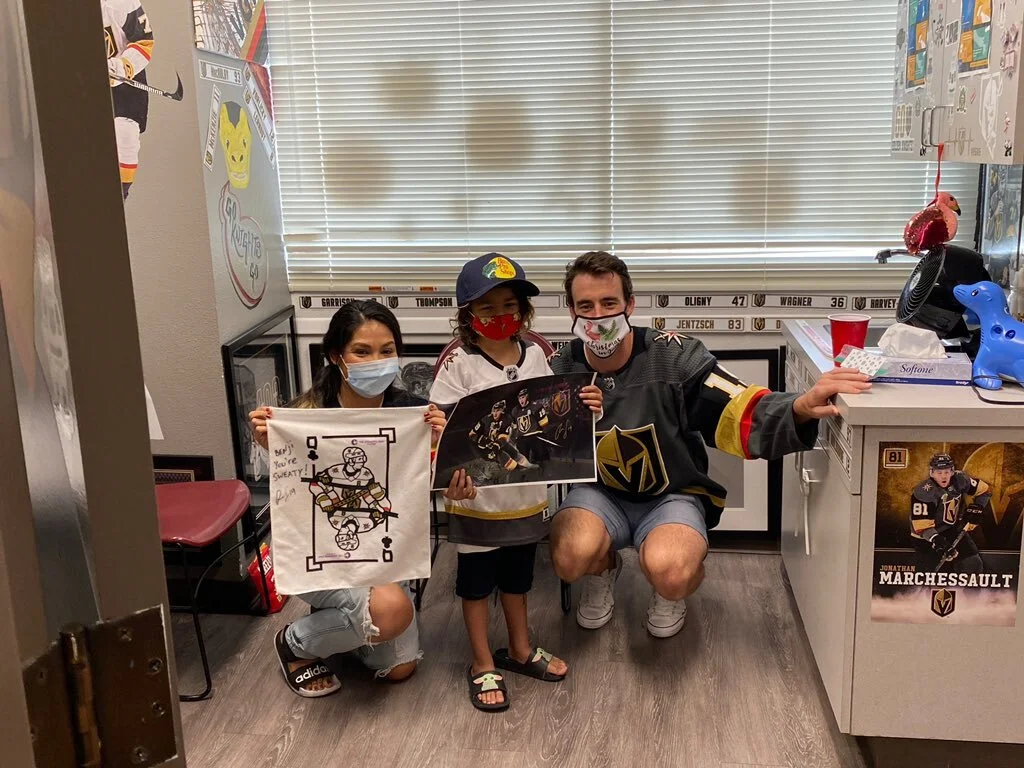 Reilly Smith Makes Surprise Visit to Hospital