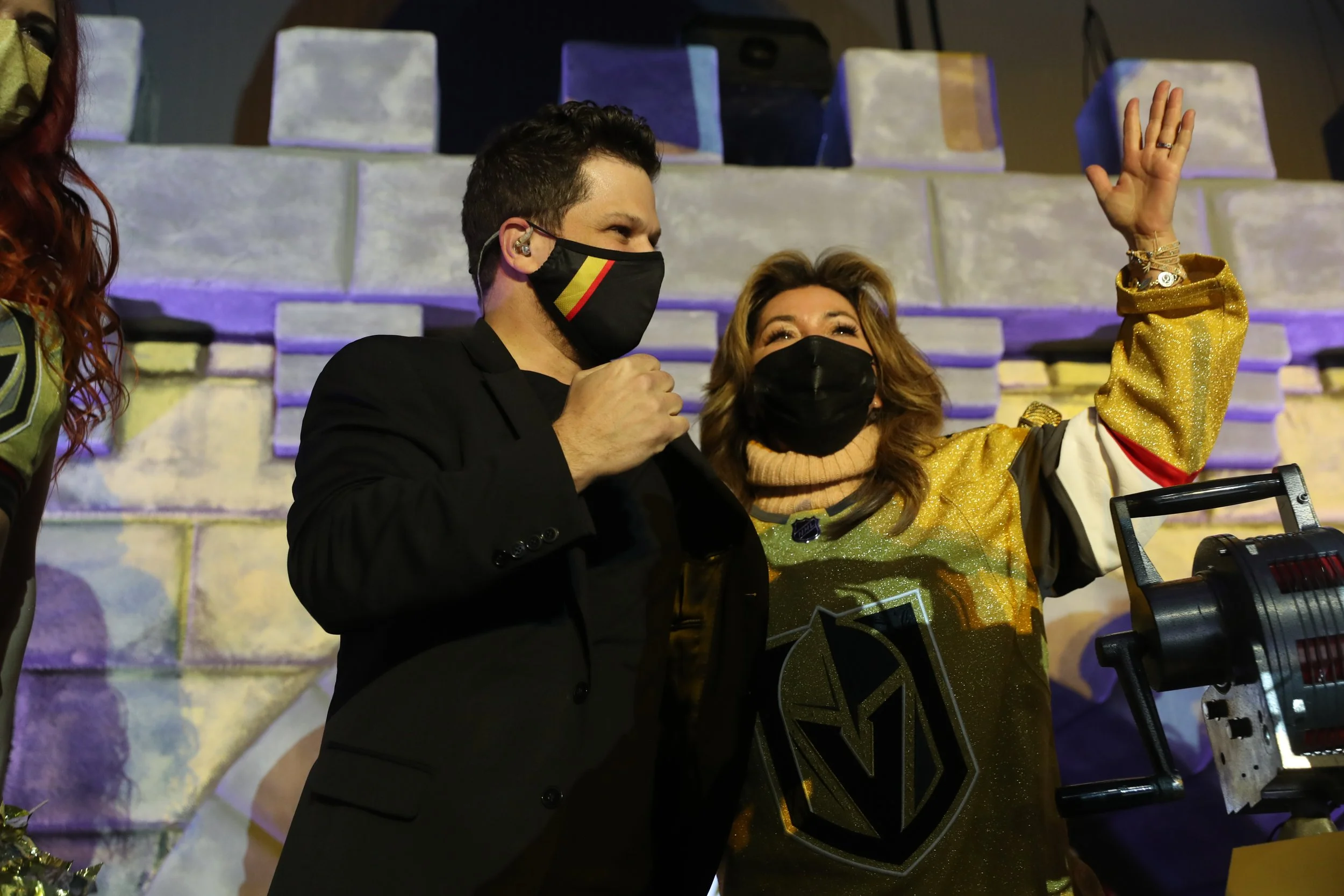 Shania Twain Fires Up The Fortress