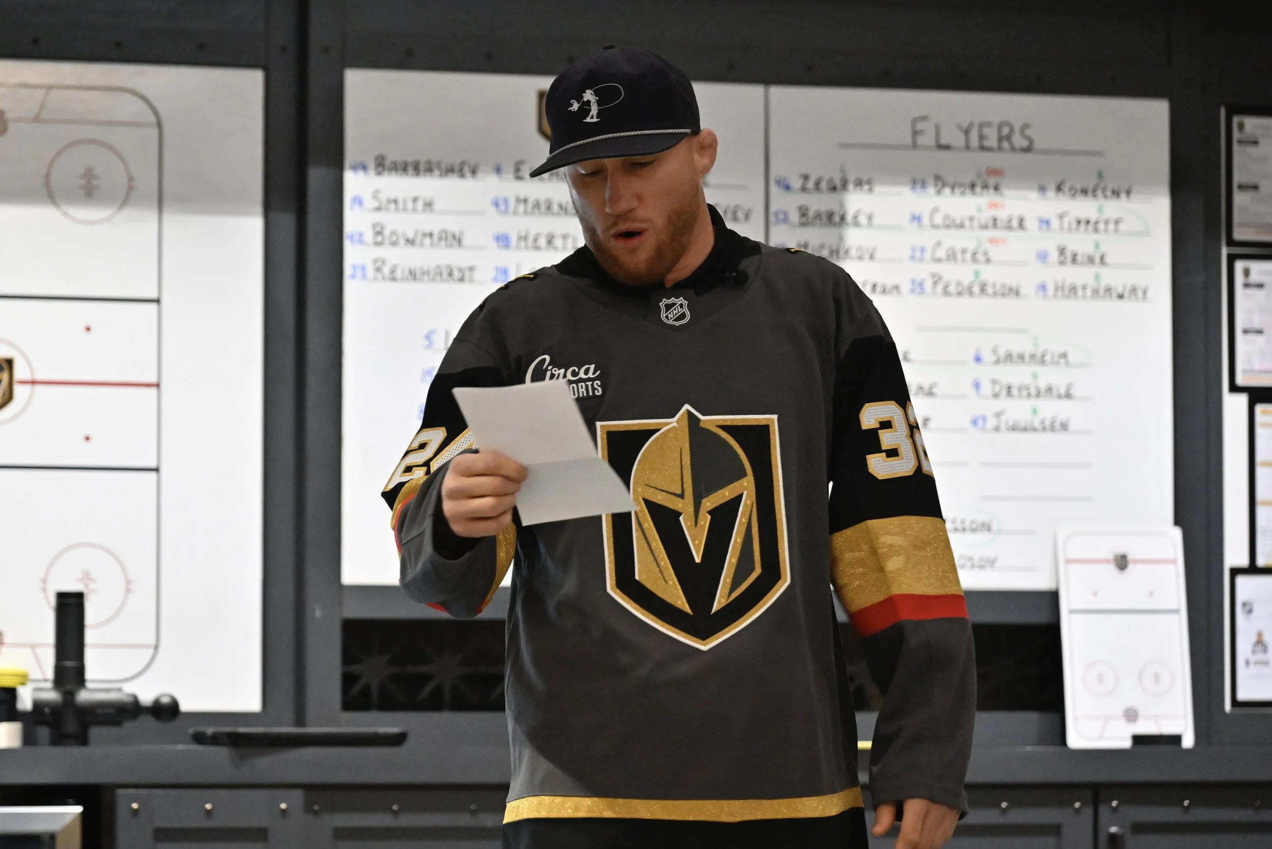 Justin Gaethje Reads the VGK lineup 🏒😎
