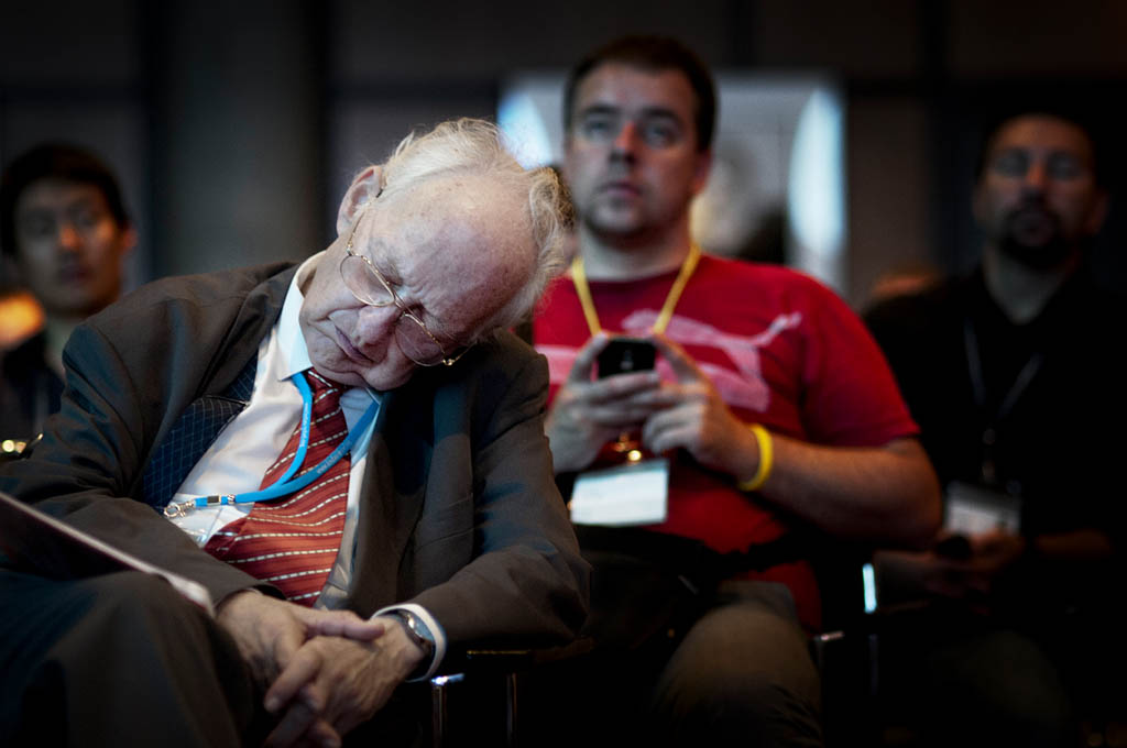 Nobel Memorial Prize in Economic Sciences winner of 1994, Reinhard Selten, takes a nap during a talk by fellow prize winner William F. Sharpe, 1990 prize winner, during the Lindau Nobel Laureate Meeting in 2012. Photo: Kristine Nyborg
