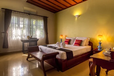 Deluxe Room 2.jpg