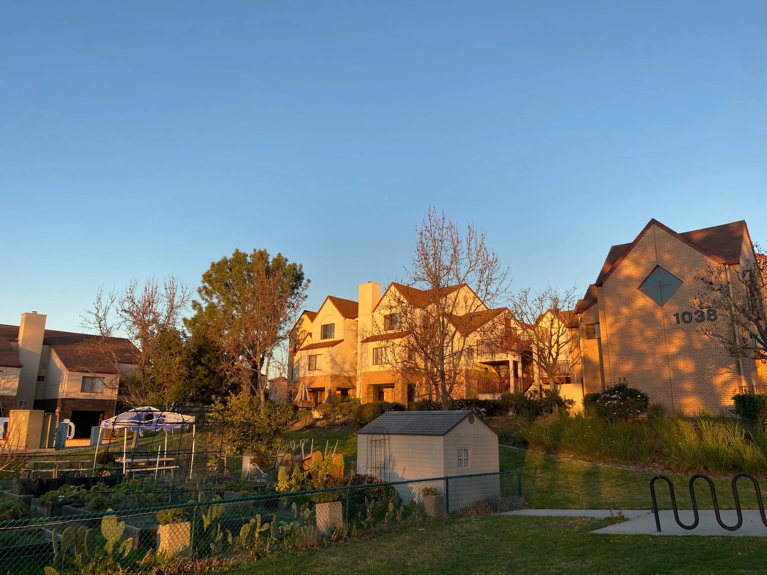The Pros &amp; Cons of Living in Arroyo Vista Housing