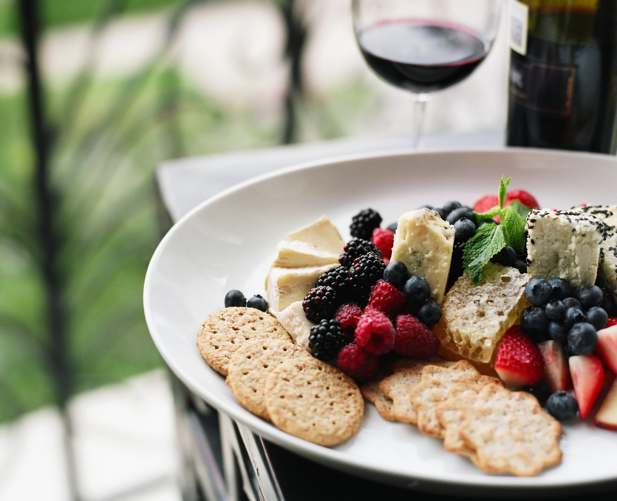 wine and cheese_p_15MB_2838271.jpg