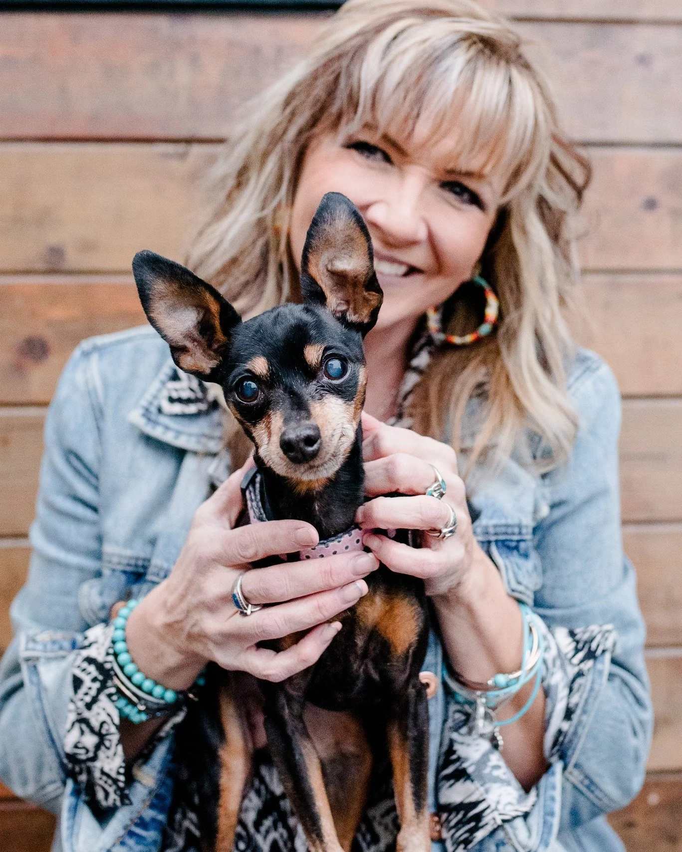 In this house (and in my sessions), dogs are family too! 🐾 

Whether they&rsquo;re running ahead on the trail or snuggling up for a picnic, your pups are a huge part of your story. Don&rsquo;t leave them at home, bring them along for the adventure!
