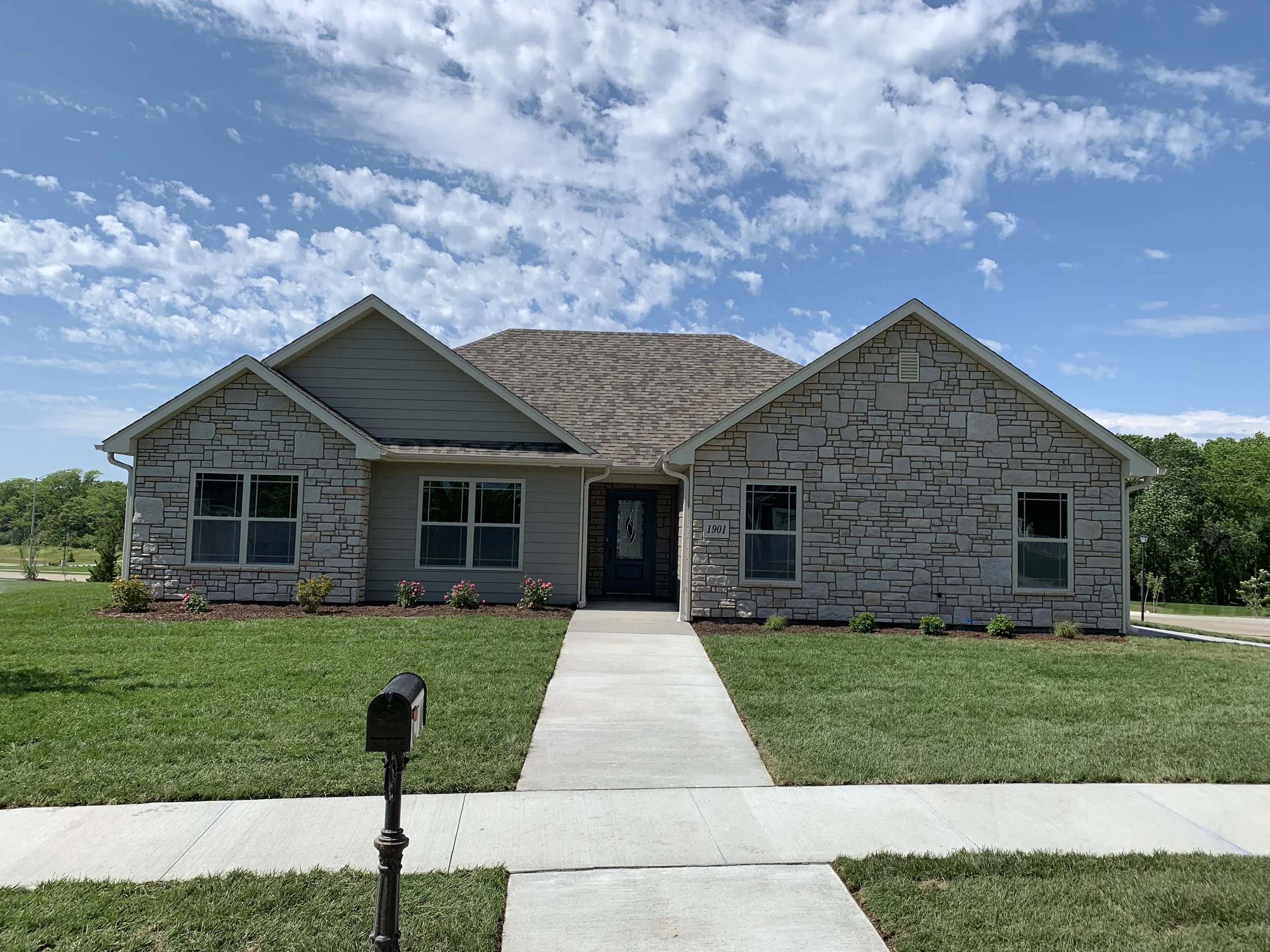 1901 Kenilworth Drive