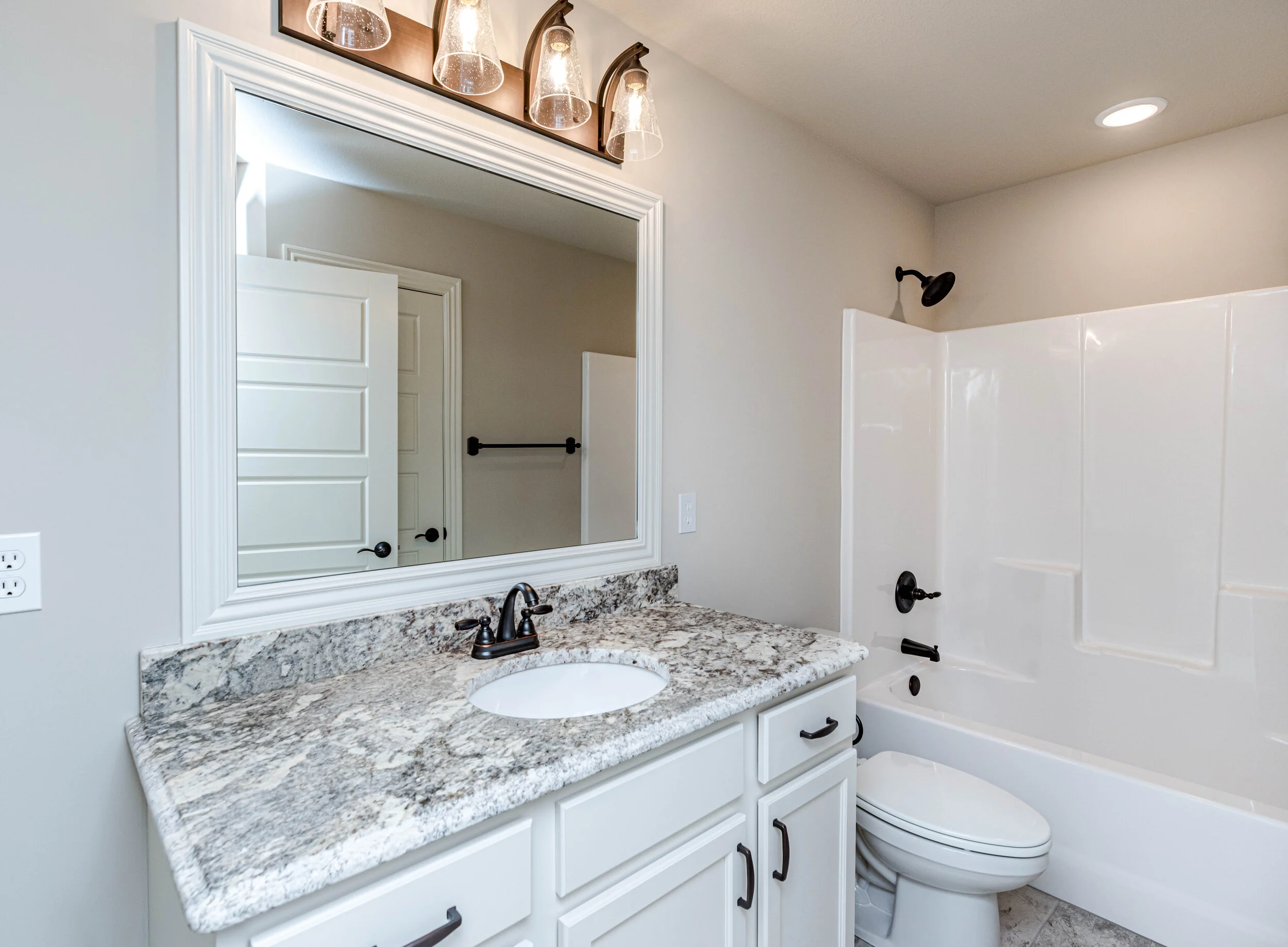 spare bath.jpg