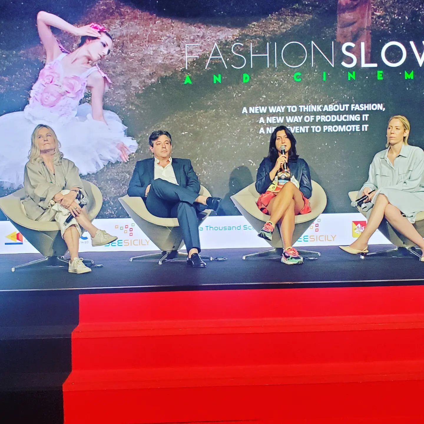 The presentation  of a brand new international fashion event on slow fashion, sustainability art and cinema
Thanks to :
@awamumoja
@cittadellarte_fashion_b.e.s.t
@silvia_giovanardi
@flavialarocca_
@tizianoguardini
@theclochard
@maison_flo
 @madestrat