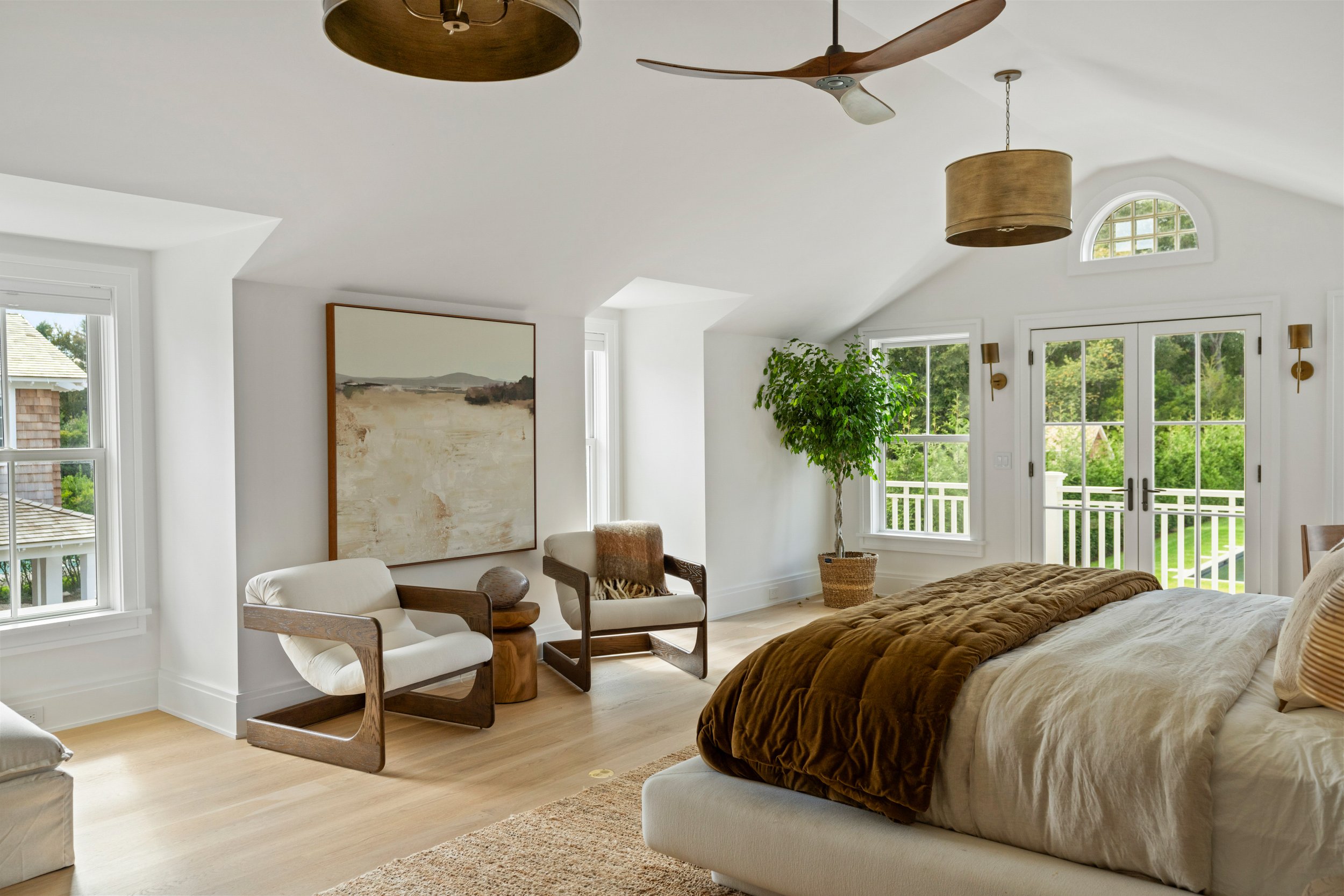 hamptons-luxury-home-bedroom-aesthetic-design-photografik-studios.jpg