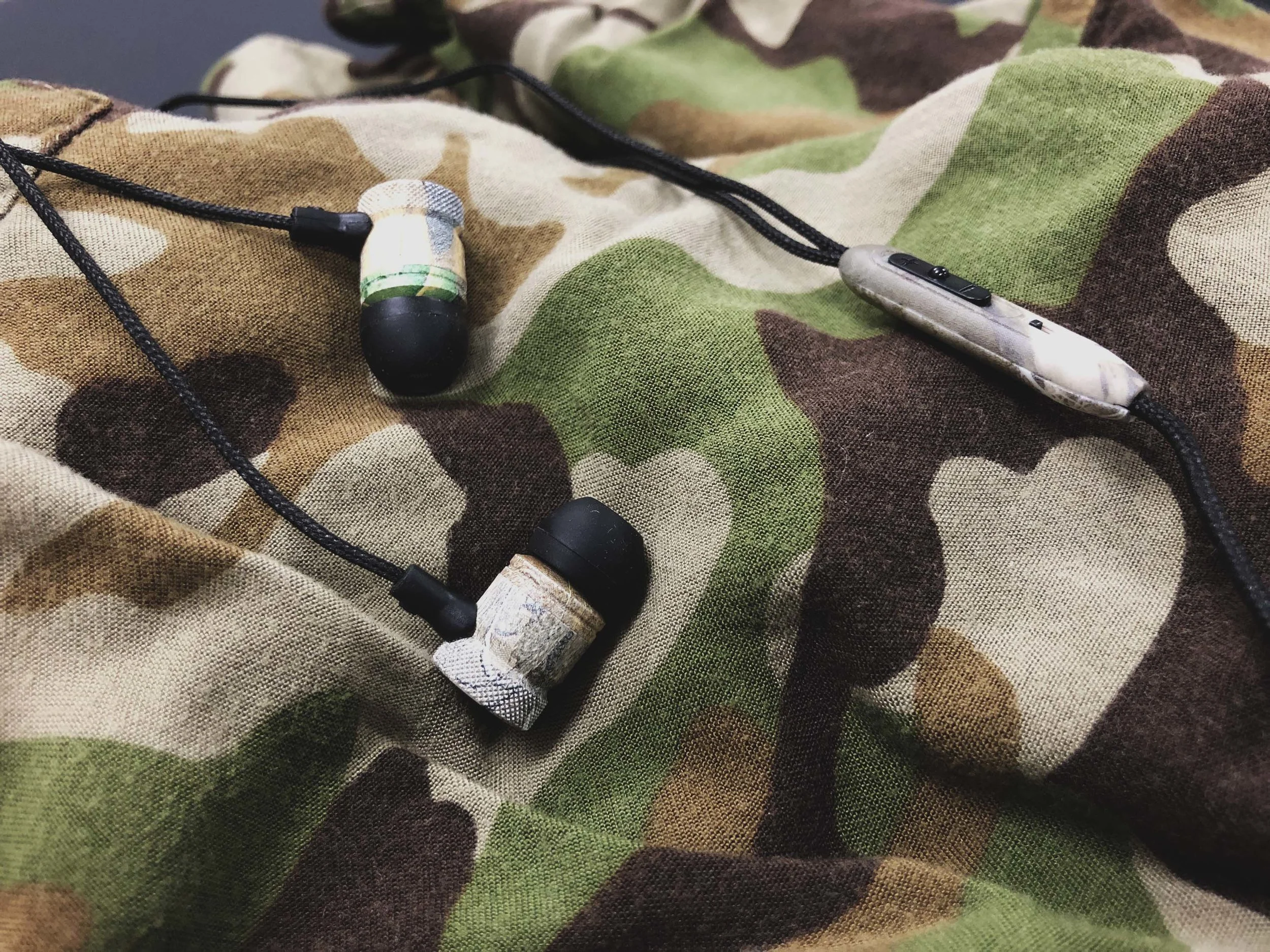earbuds.jpg