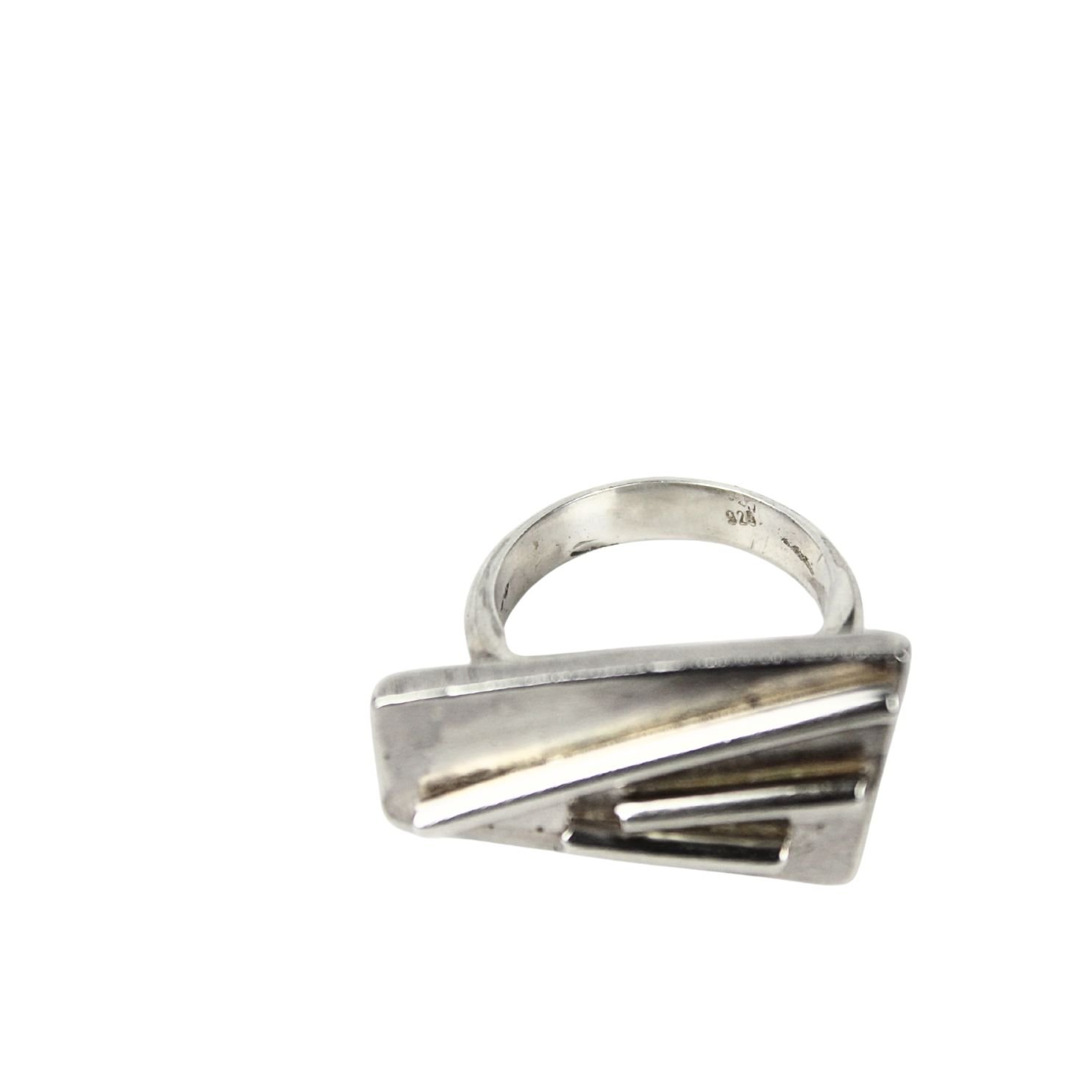 Ring r32
