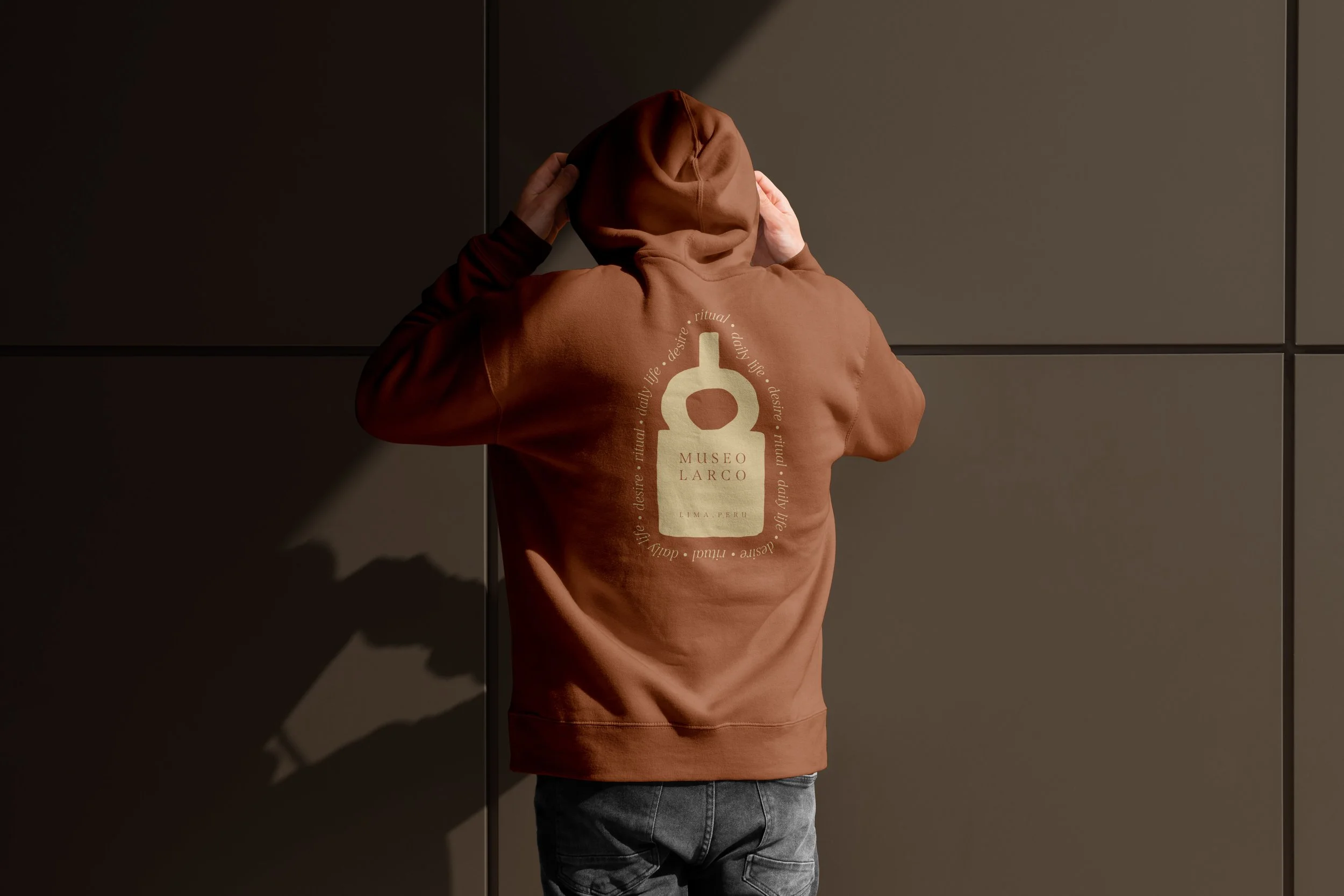 MuseoLargo_Hoodie_BackPerson.jpg