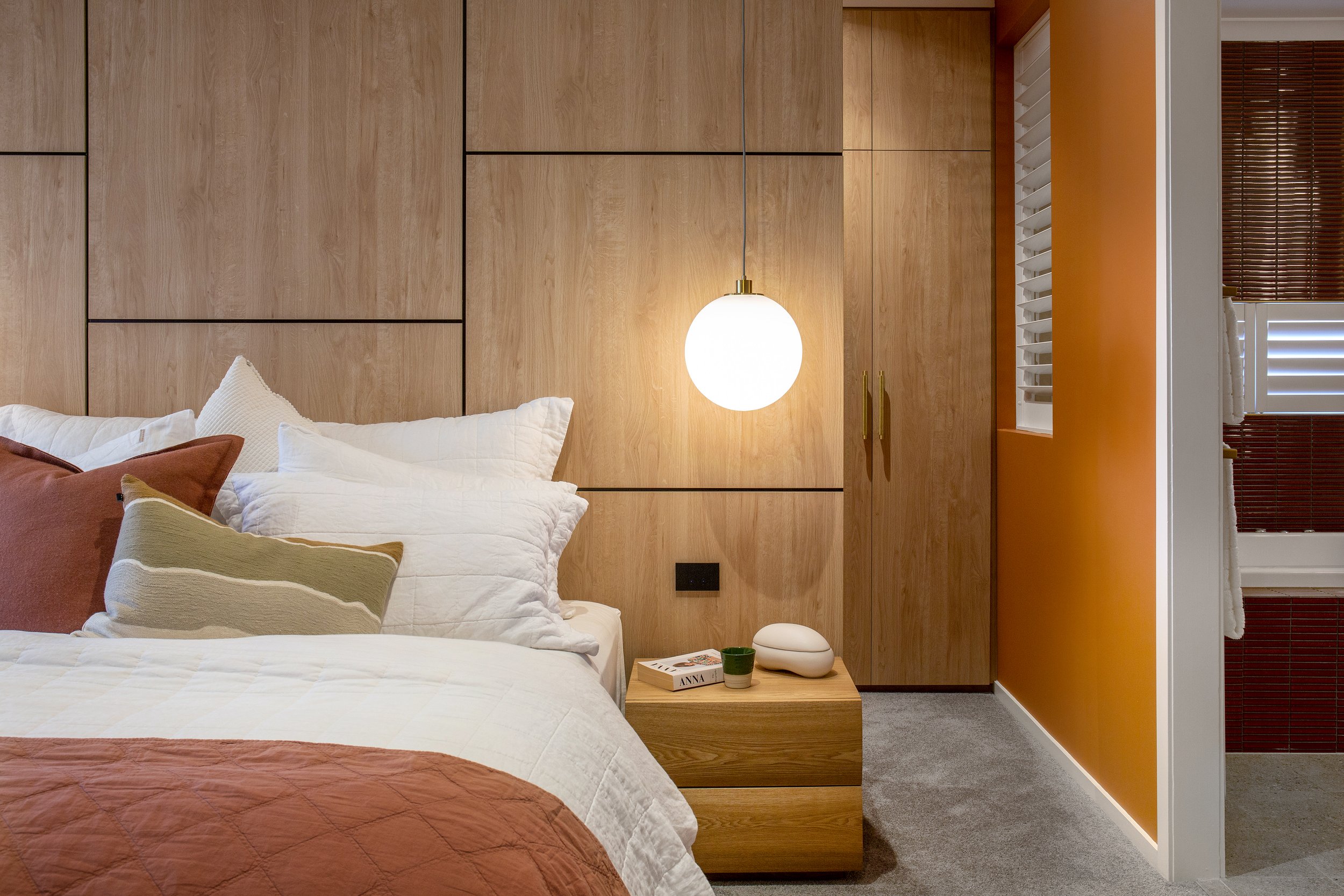 timber-veneer-wall-panelling-bedroom-interior-design-melbourne.jpg