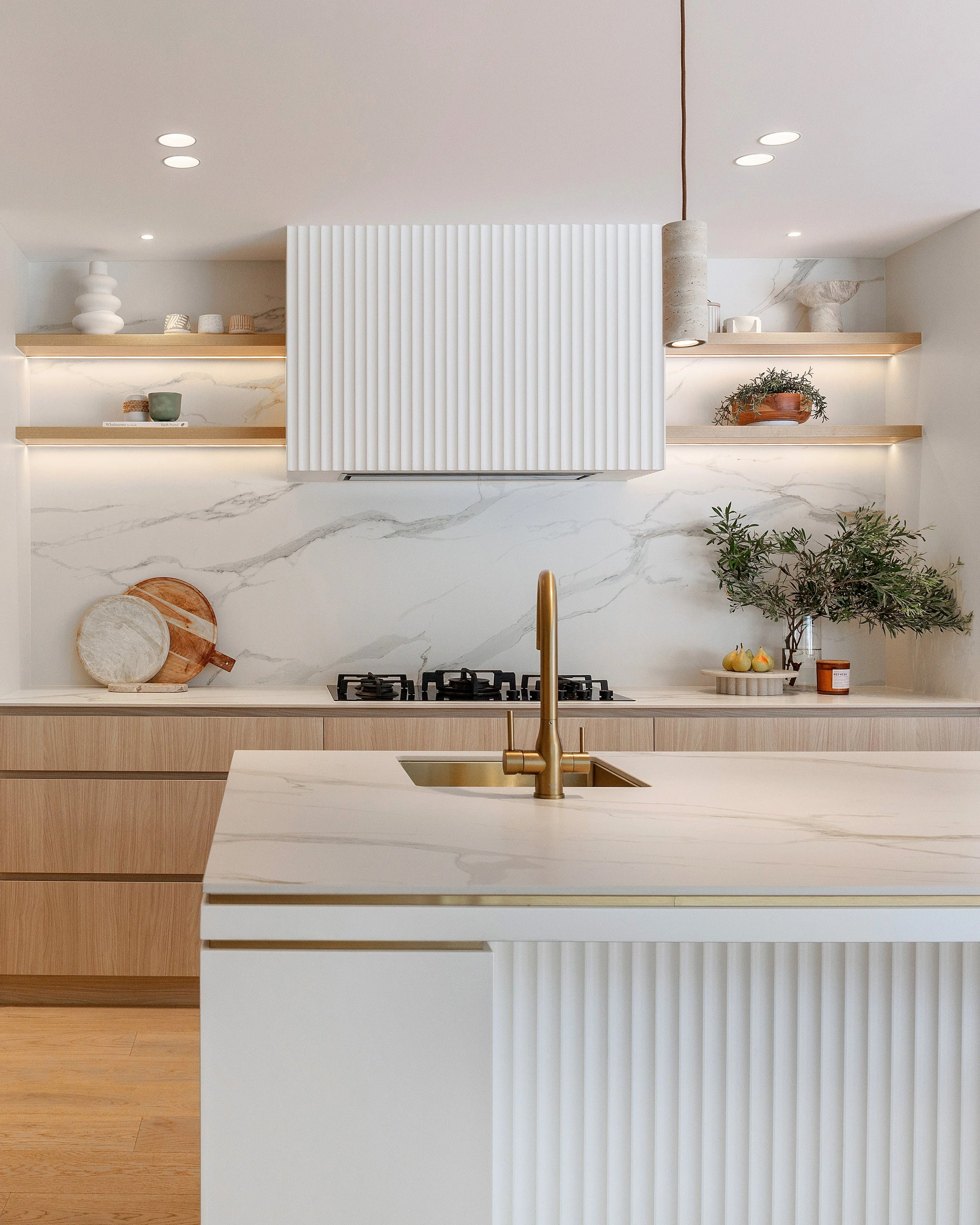 dromana-kitchen-island-open-plan-living-dmp-creative copy.jpg