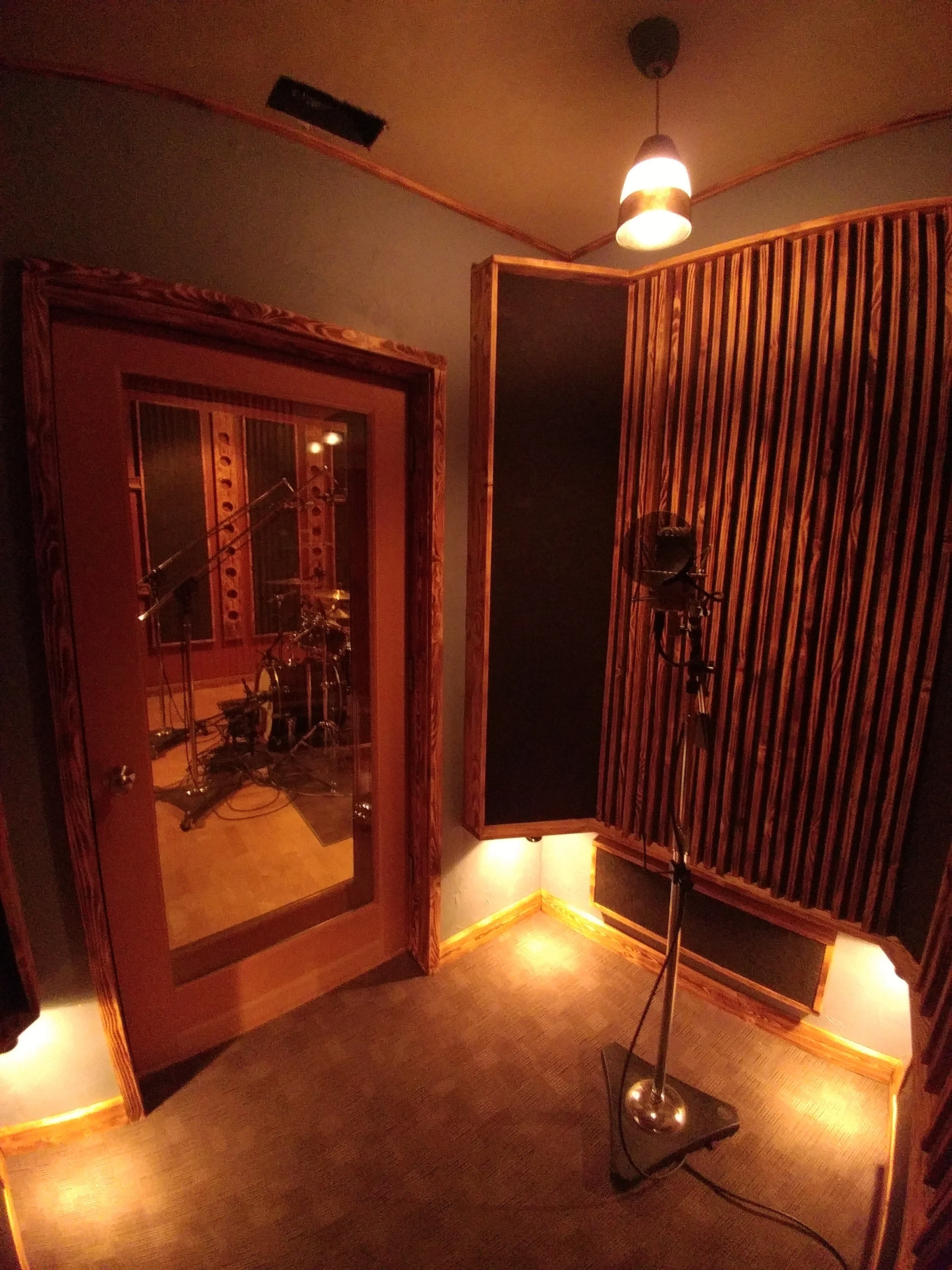 Synergy Productions - Iso Booth 1.jpg