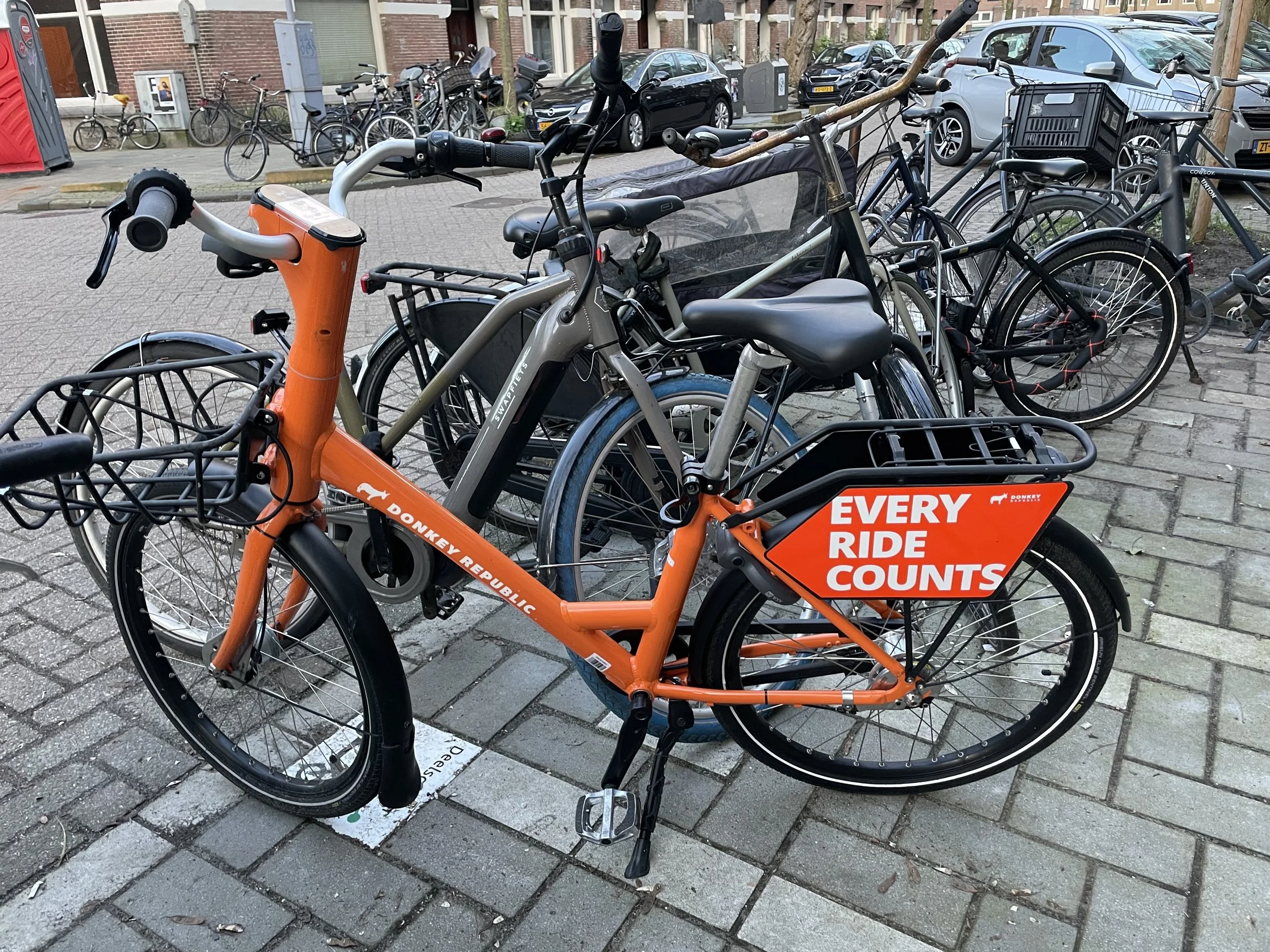 Geen gedeelde liefde voor de deelfiets in Amsterdam