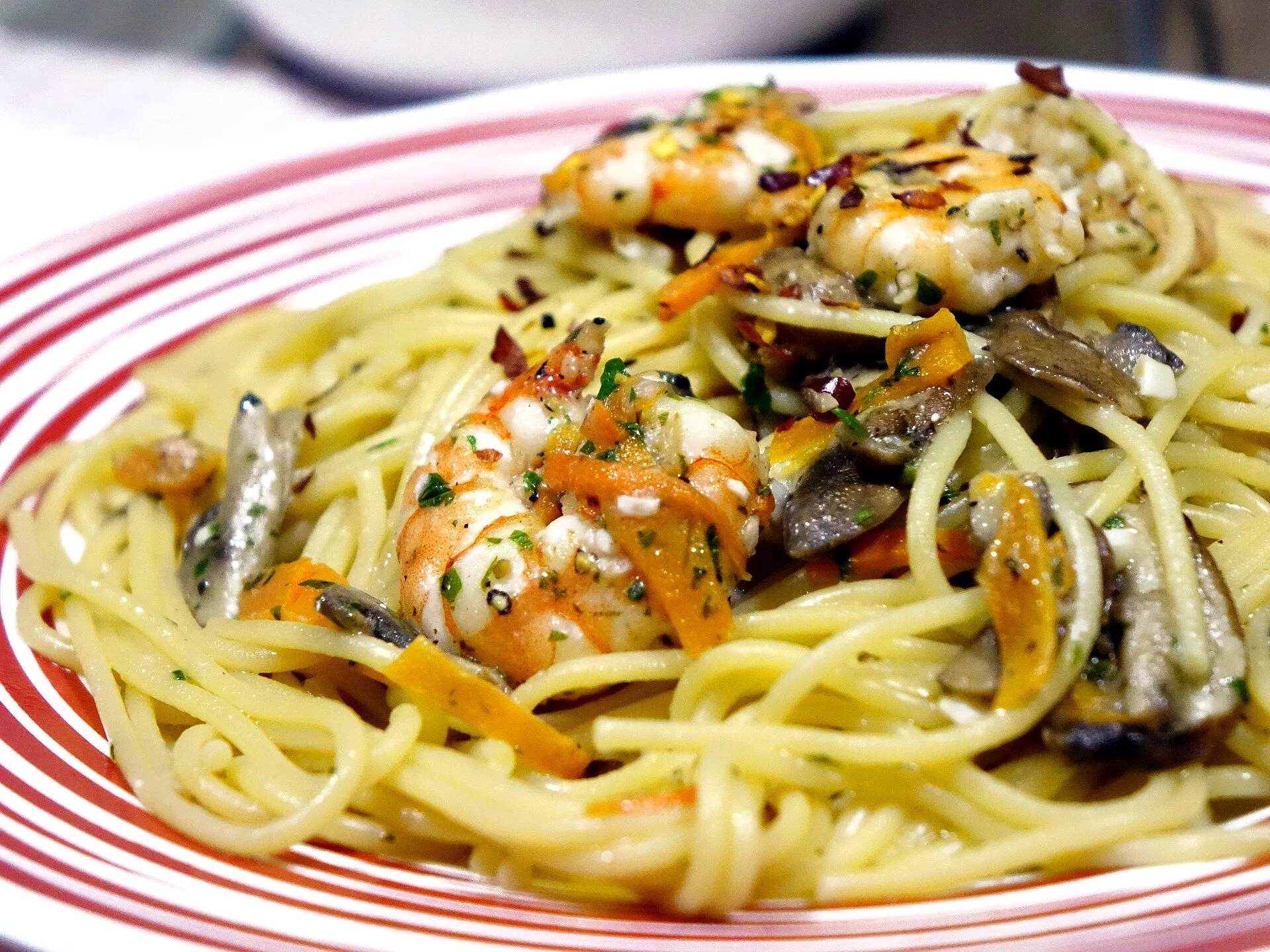 Make...  Star Seafoods garlic prawns in white wine sauce