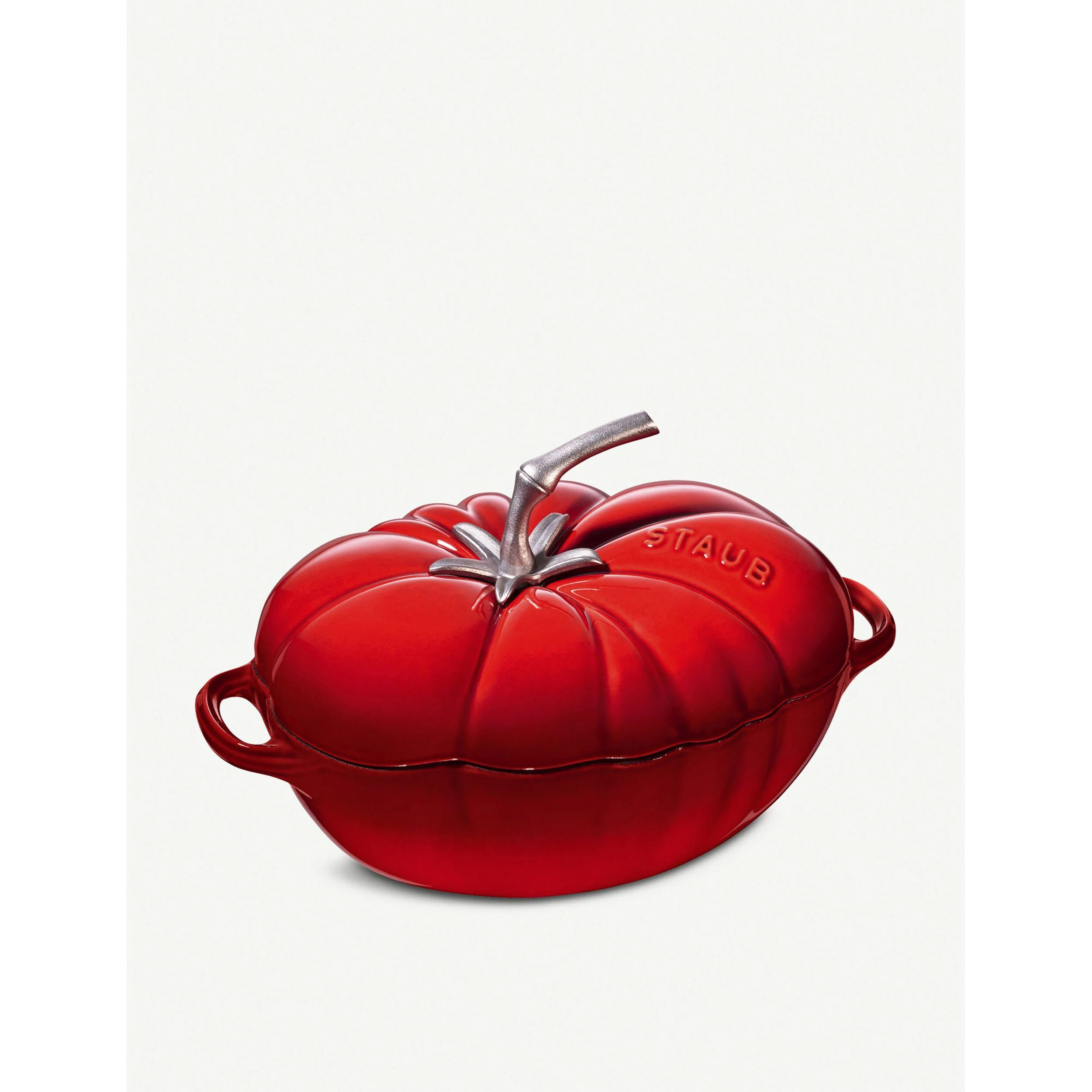 8. STAUB Tomato Cast Iron Casserole Dish 25cm €250 