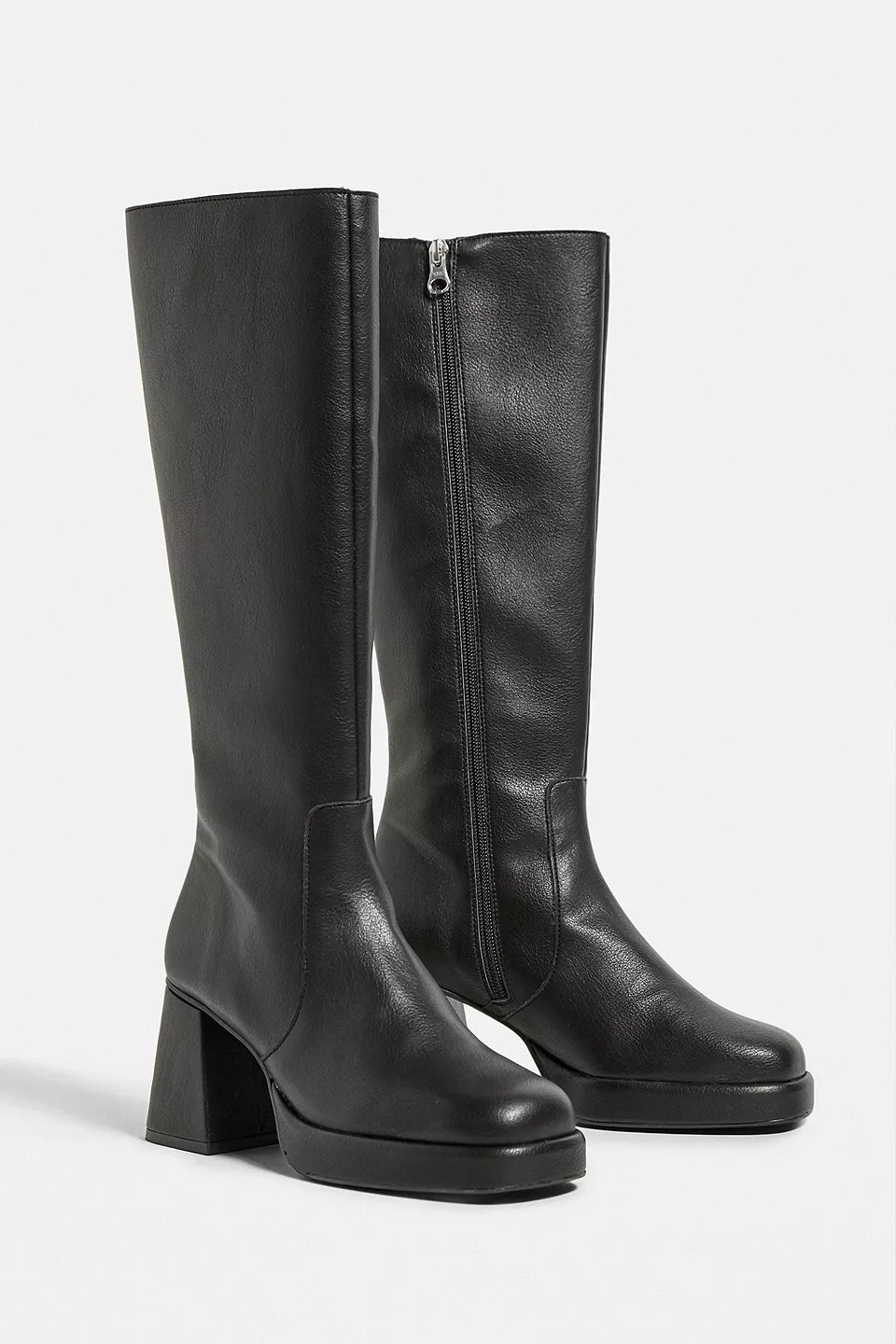 2&gt;UO Vix Knee High Black Boots €139