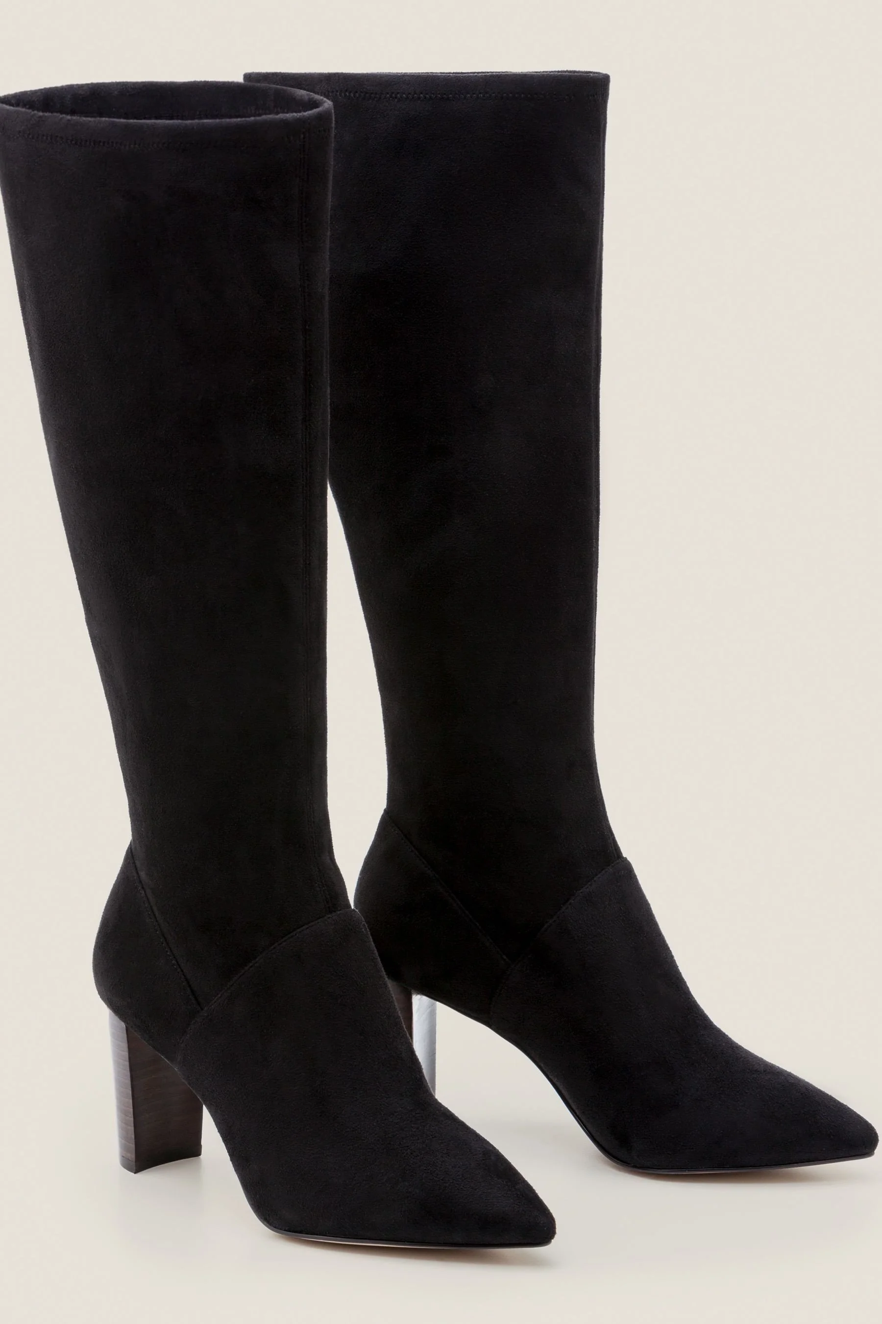 2&gt;Boden Black Pointed Stretch Boots €140