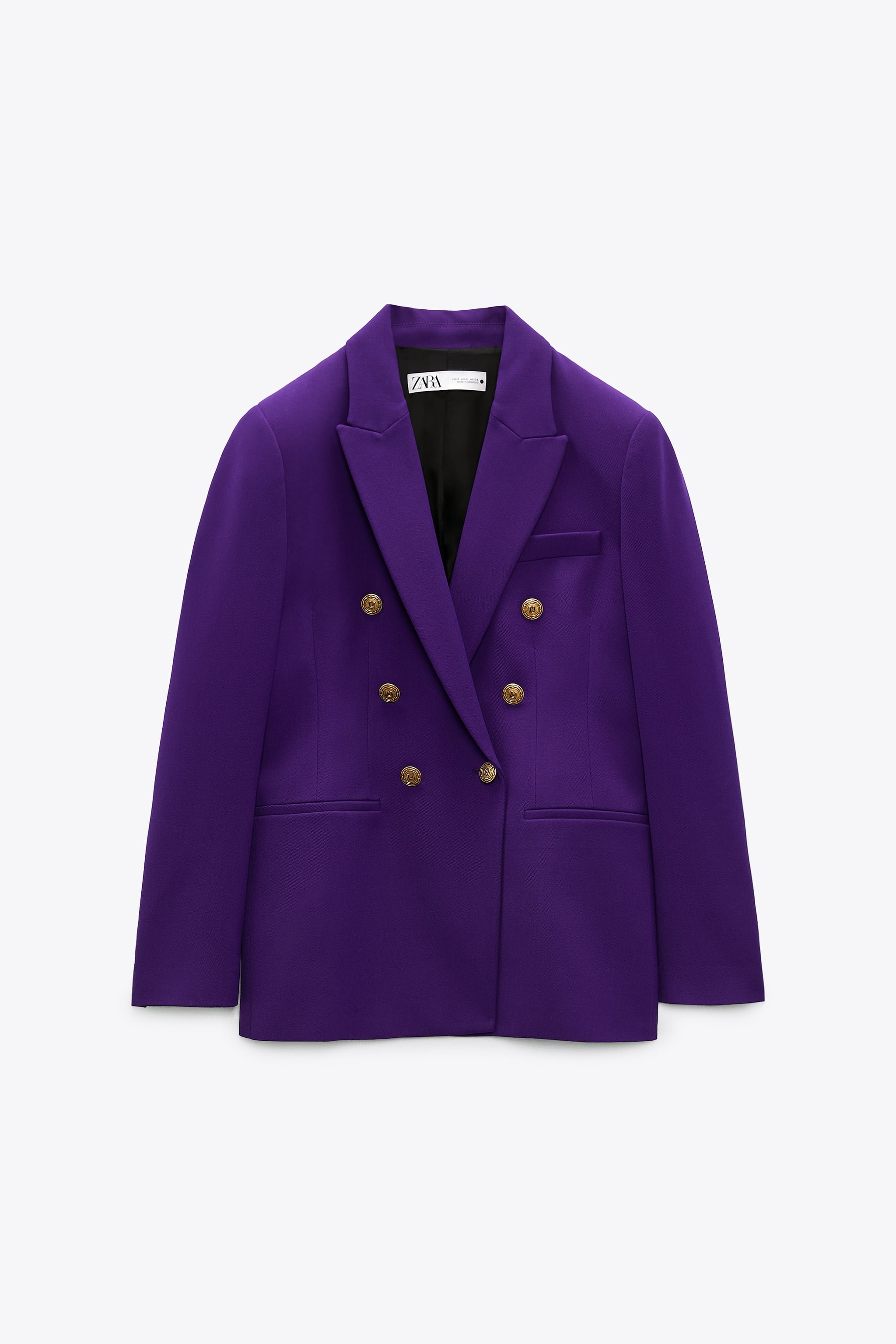 7 Zara Tailored Button Blazer €89.95