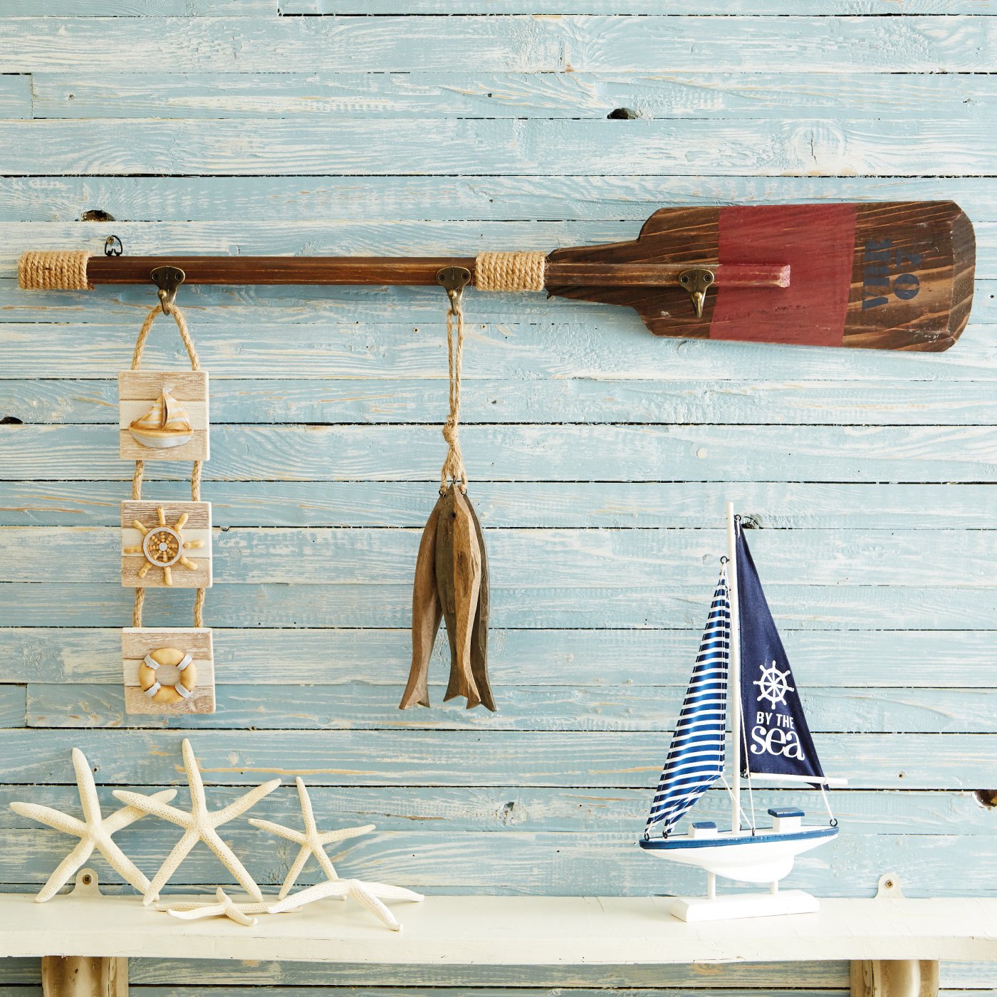 1.LIVE LAUGH LOVE Nautical Wooden Paddle Wall Hook €19.24