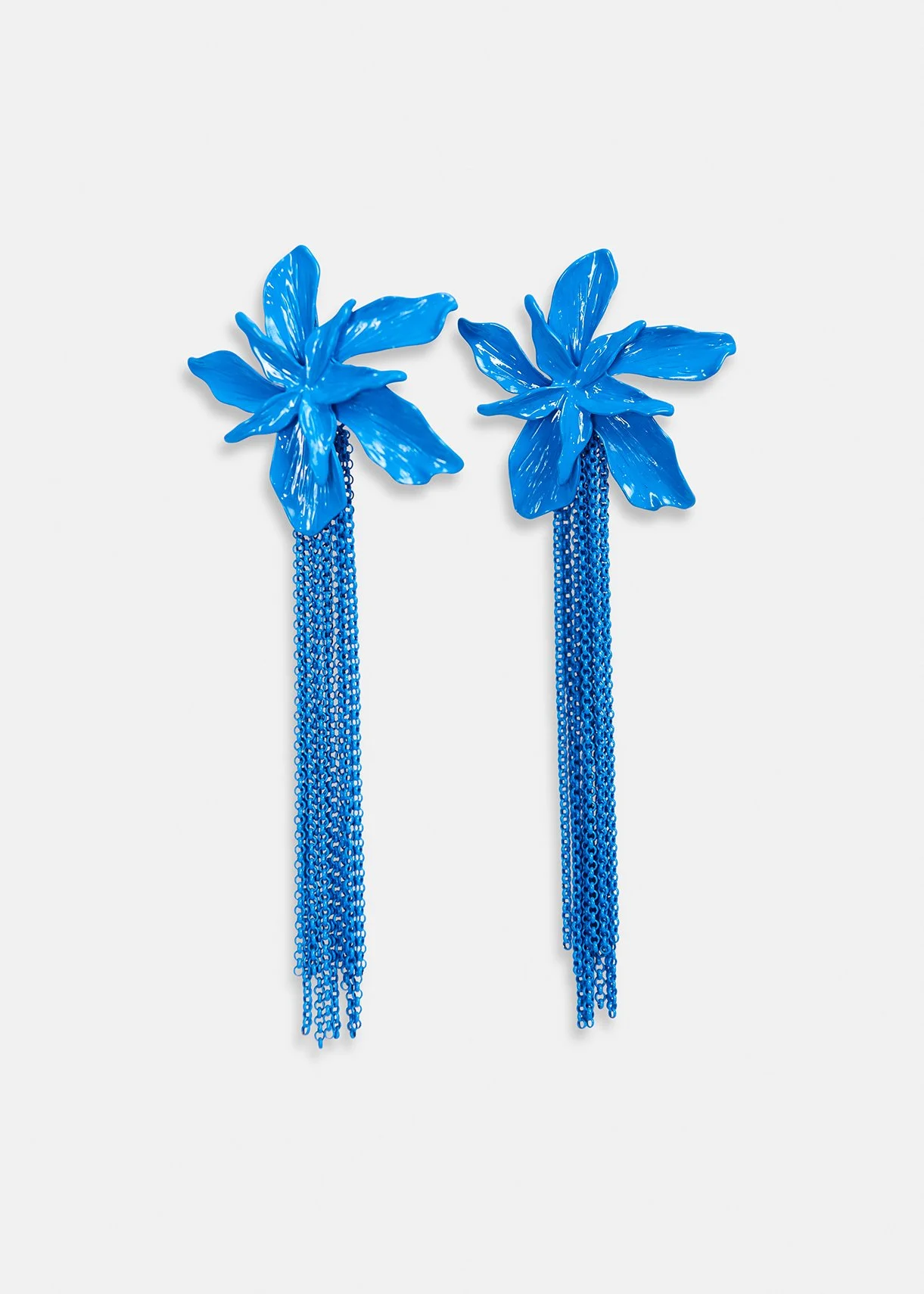 Blue Flower Earrings With Slim Chain Links €65, 