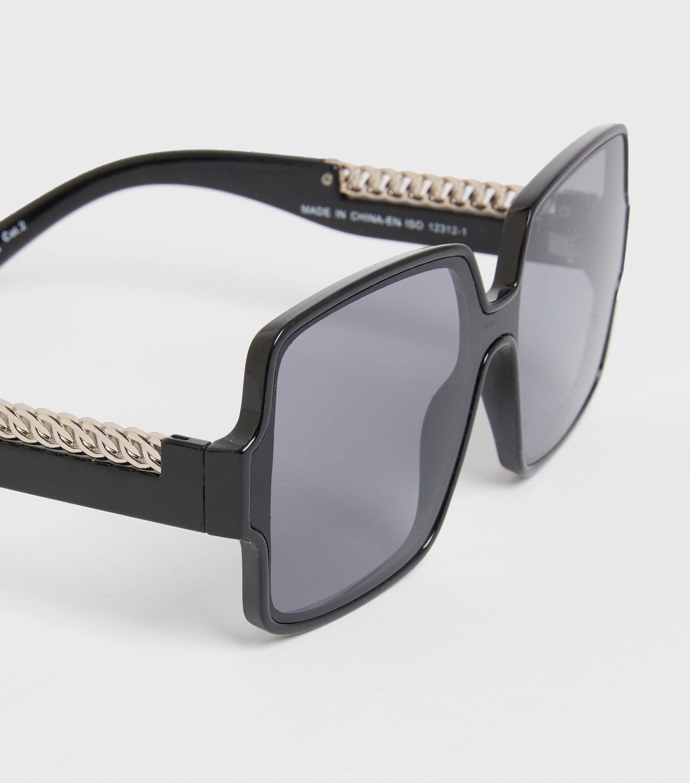 See The Sights Black Chain Rectangle Sunglasses €14.99,  