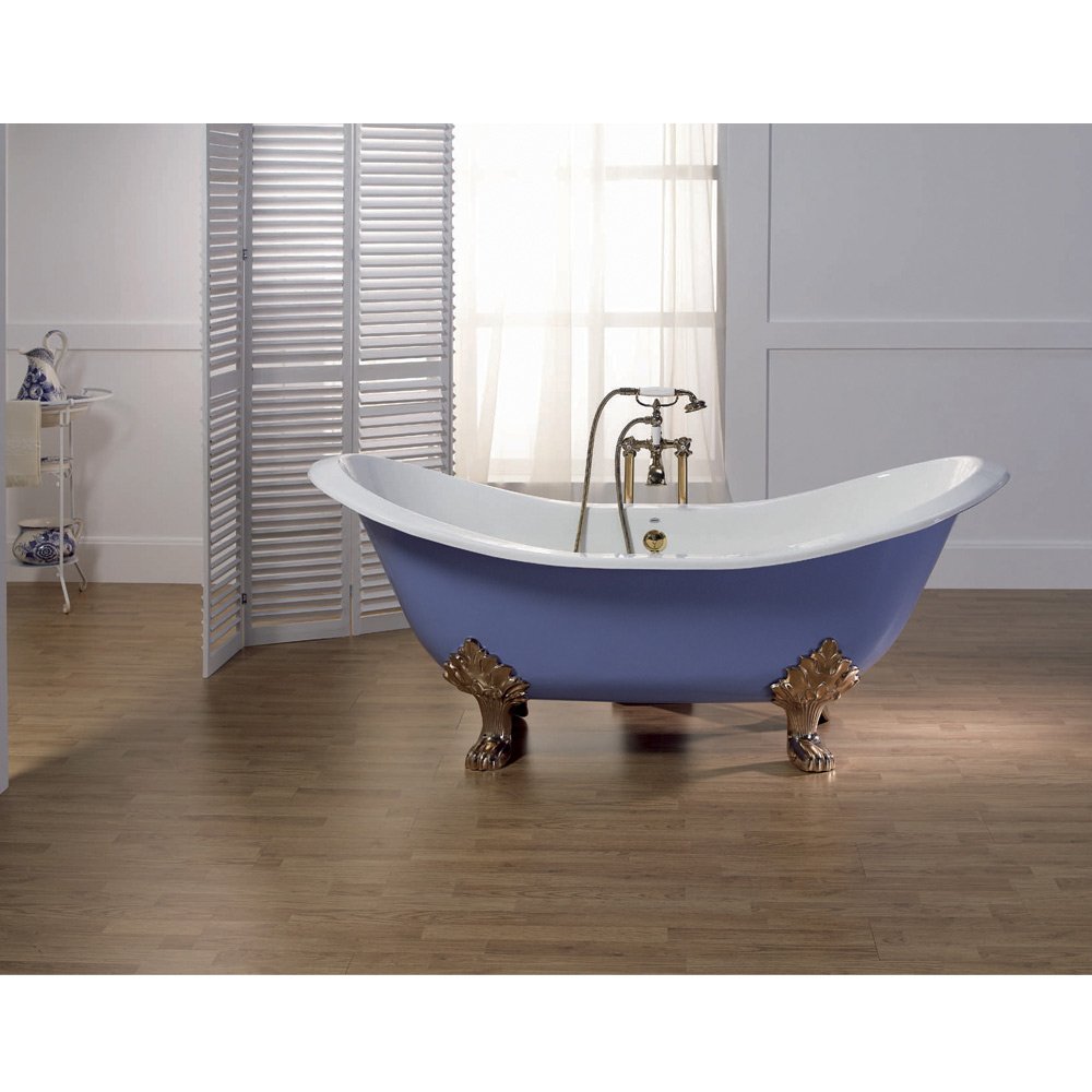 14.VIADURINI Enamelled And Painted Cast Iron Bathtub With Vintage Lane Feet €6,375, 