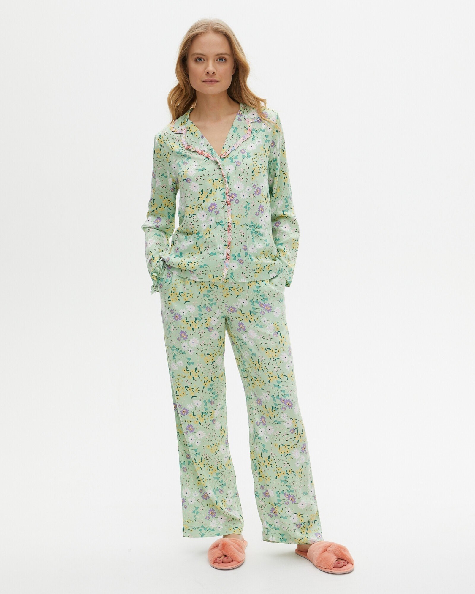 9.OLIVER BONAS Field Floral Print Green Shirt &amp; Trousers Pyjama Set €84, 