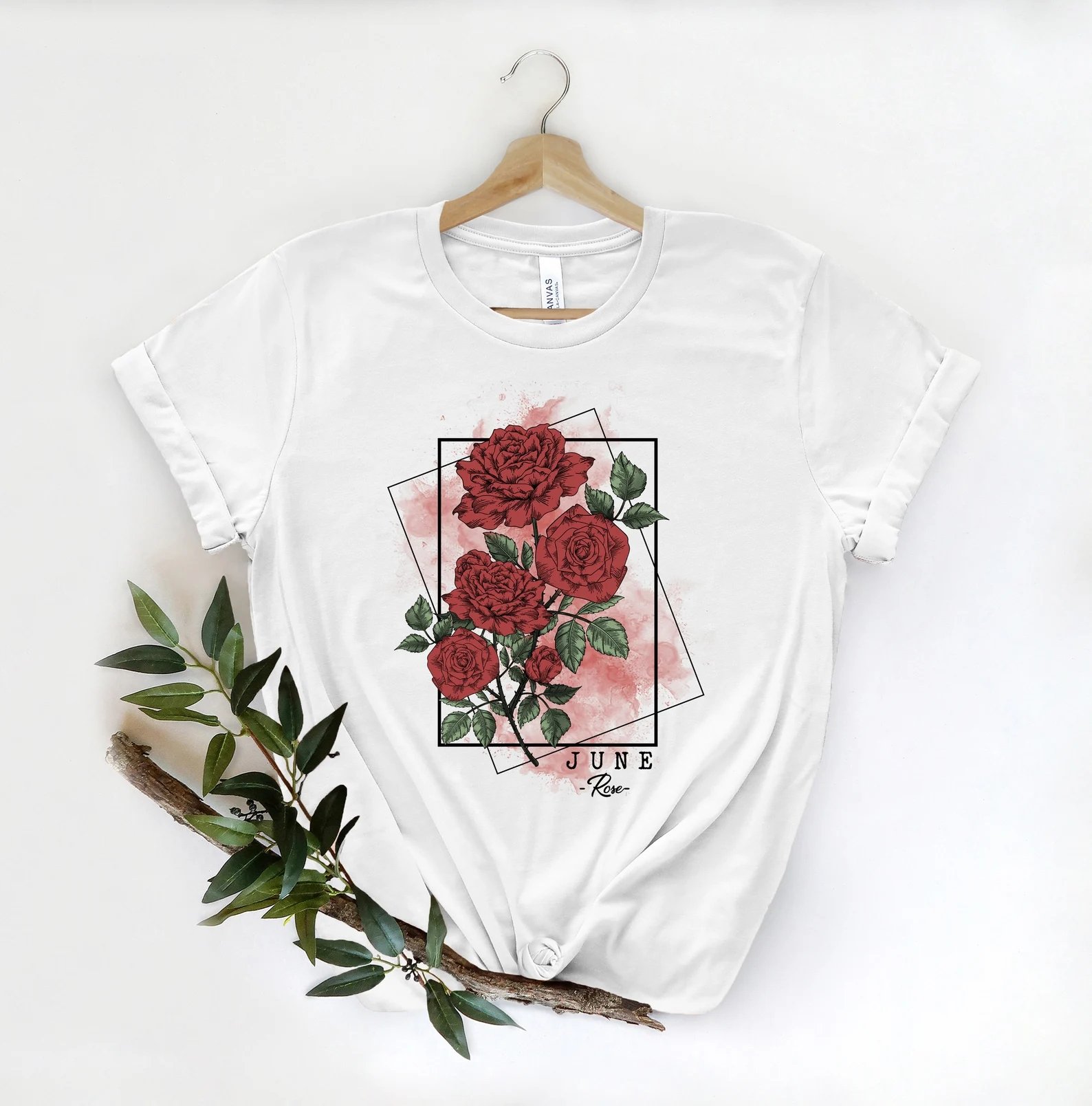 9.LUCKAPPARELUS Rose Flowers T-Shirt €16.70, 