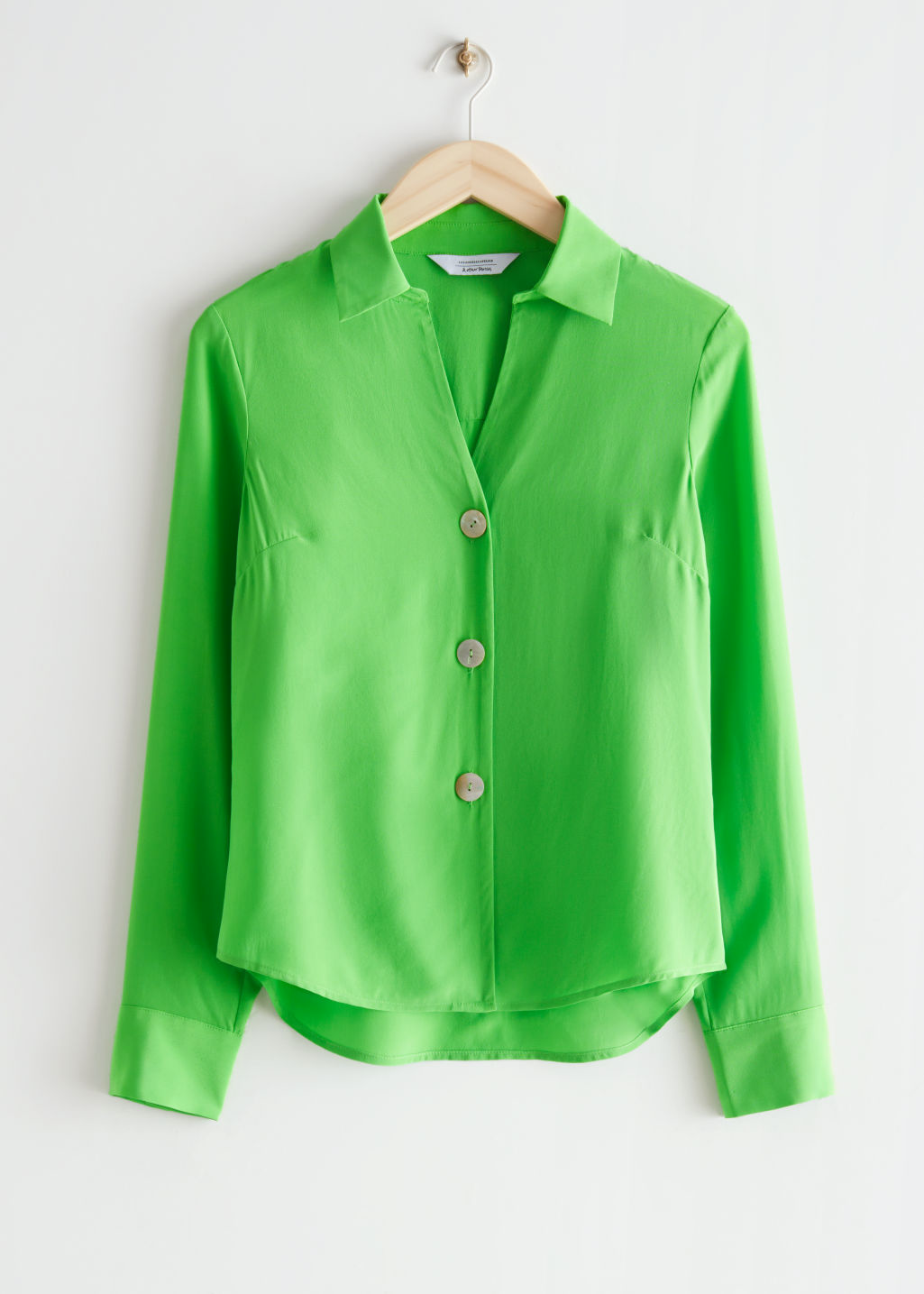 &amp; OTHER STORIES Shell Button Silk Blouse €59, 