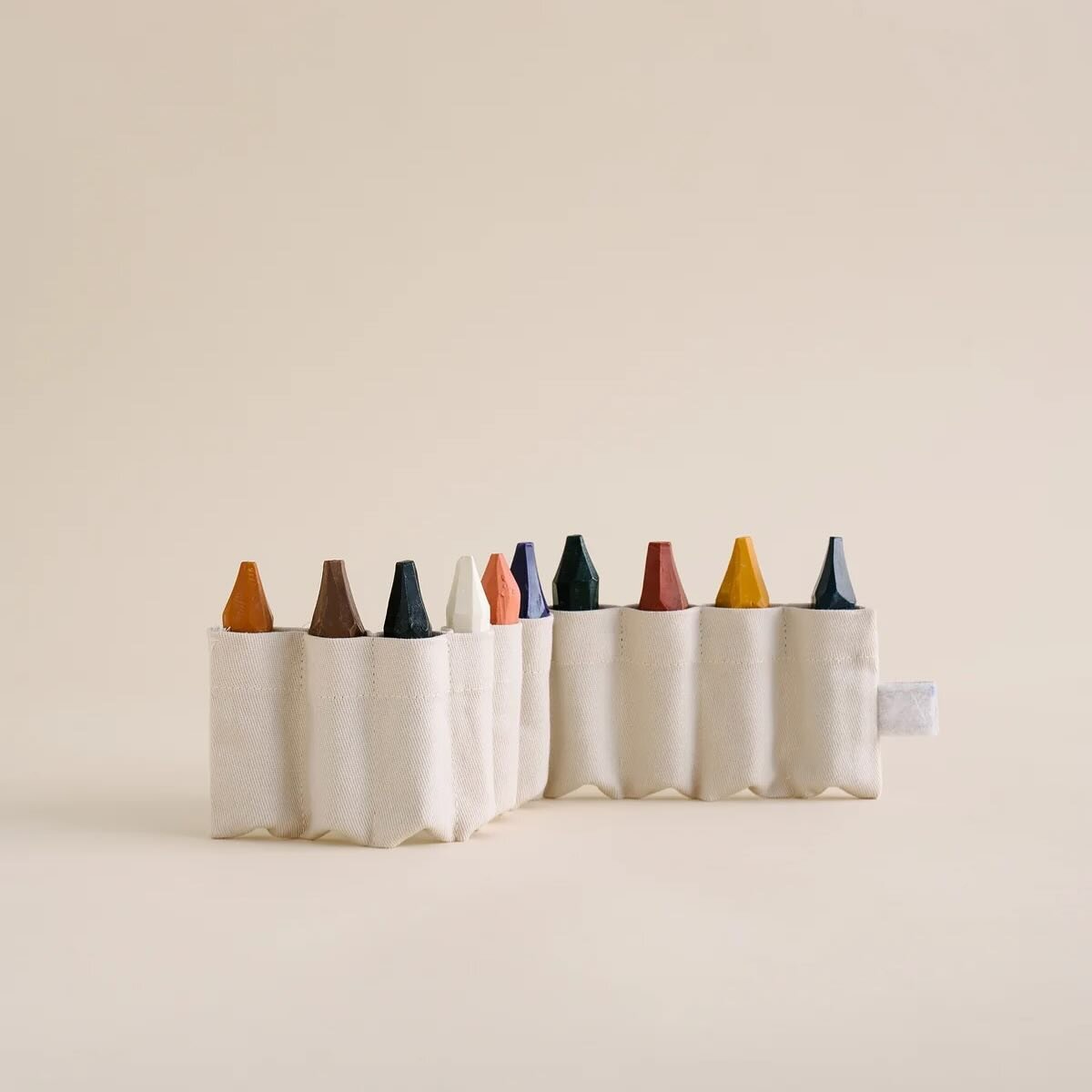The most beautiful addition to our store, just in time for Christmas 🎁 

These gorgeous non-toxic crayons are crafted in the Garraf region of Spain using beeswax, carnauba wax, soy wax and natural plant and mineral pigments, then meticulously hand c