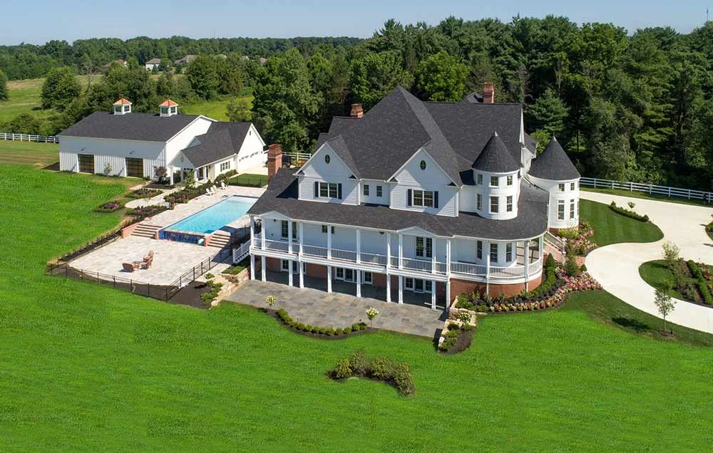 side_and_backyard_of_large_custom_luxury_home_builders .jpg