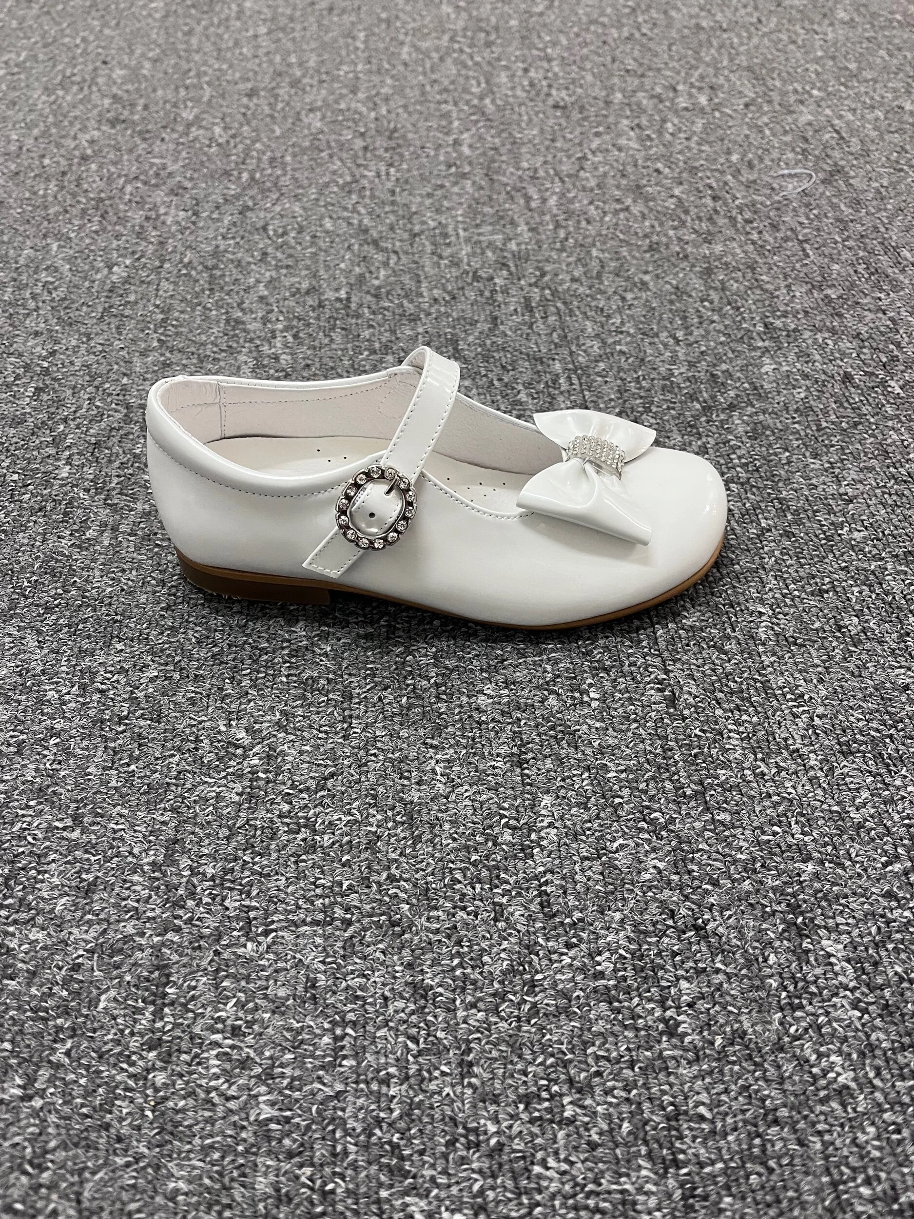 E5A082A6-9D9B-4101-AB46-B119738C1A65