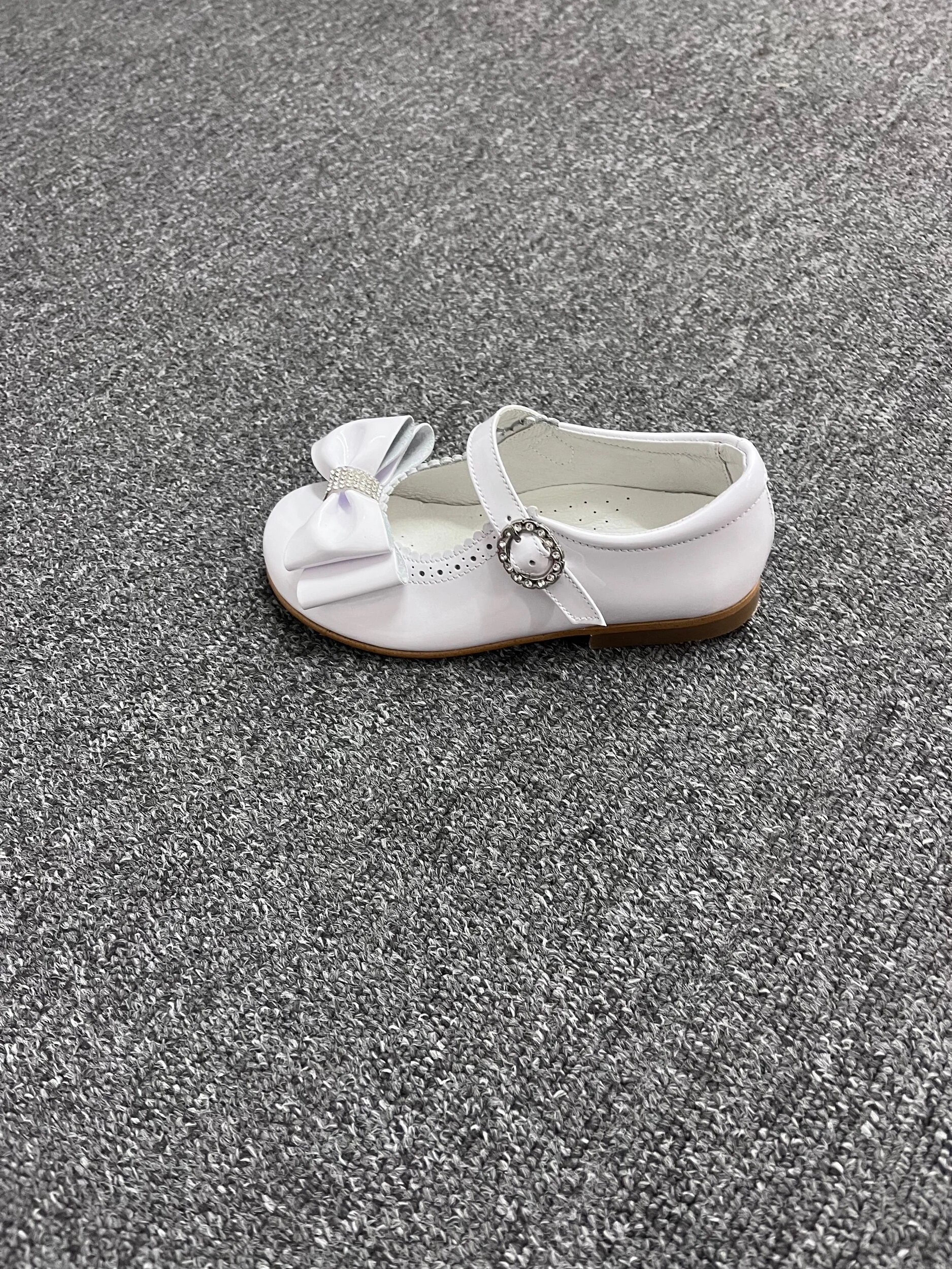 2B1856D0-2600-4E5F-A3E7-0B6479501106