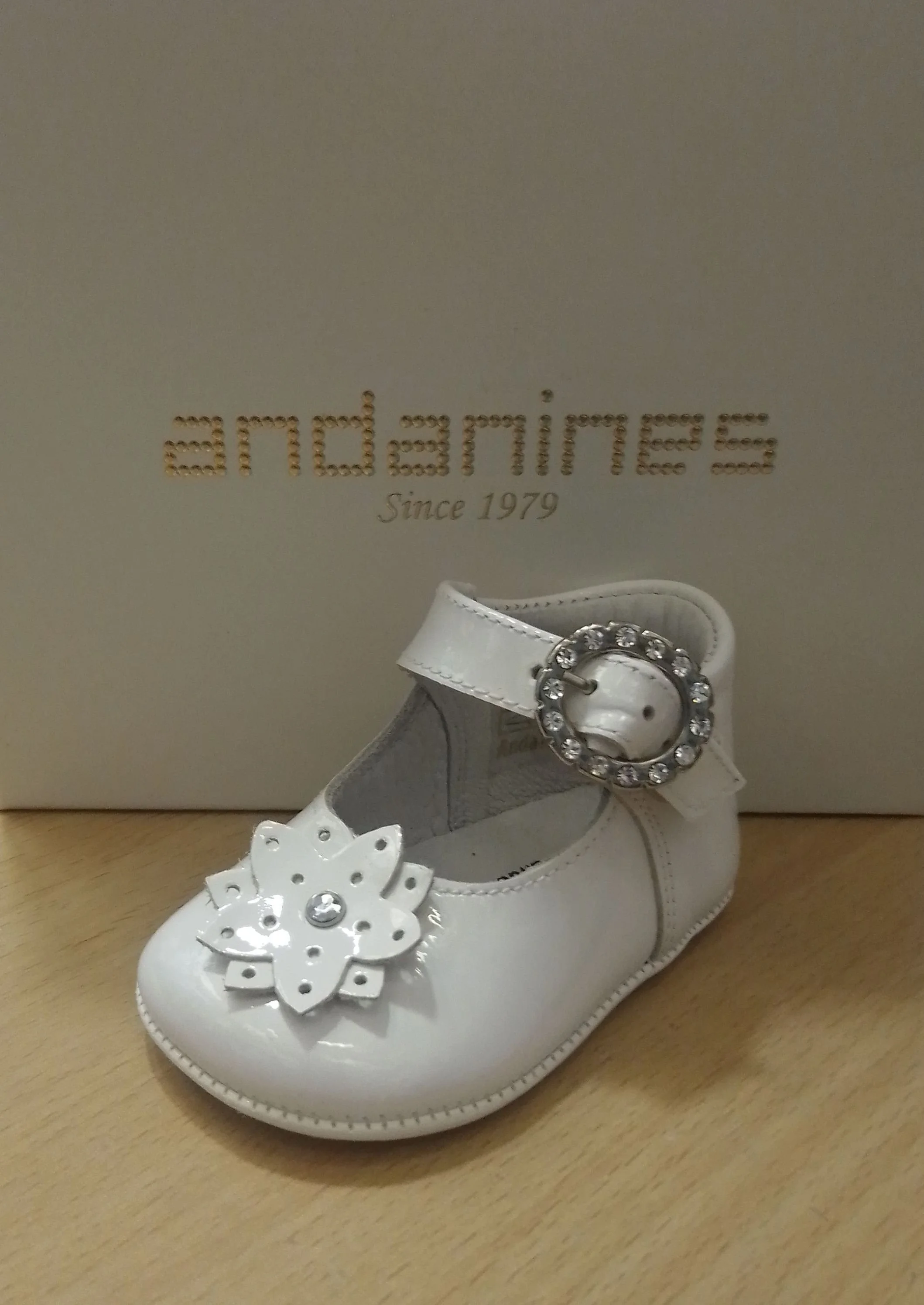 Andanines- Flower white patent