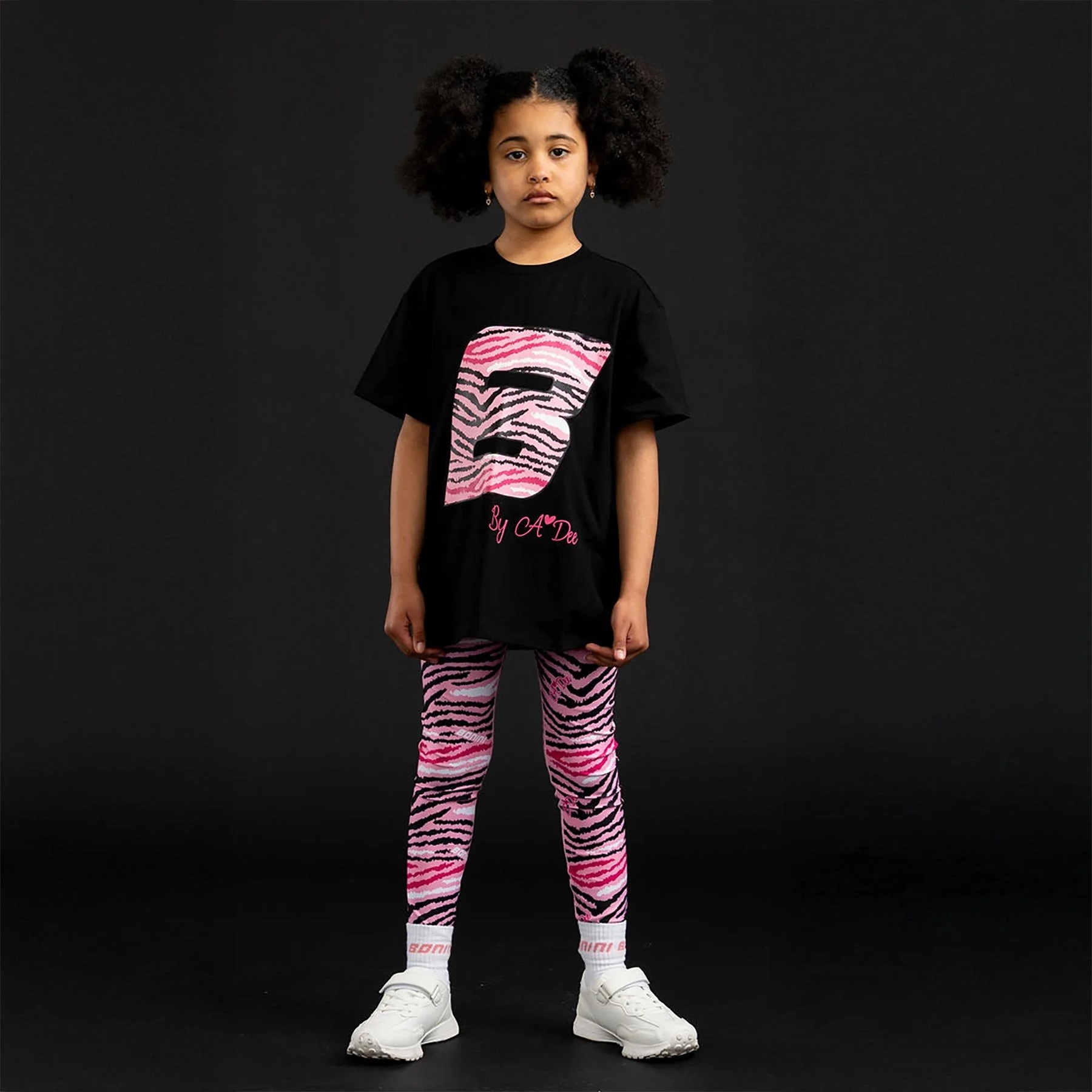 0069992_bonini-by-a-dee-dynamic-oversized-logo-t-shirt-black.jpeg