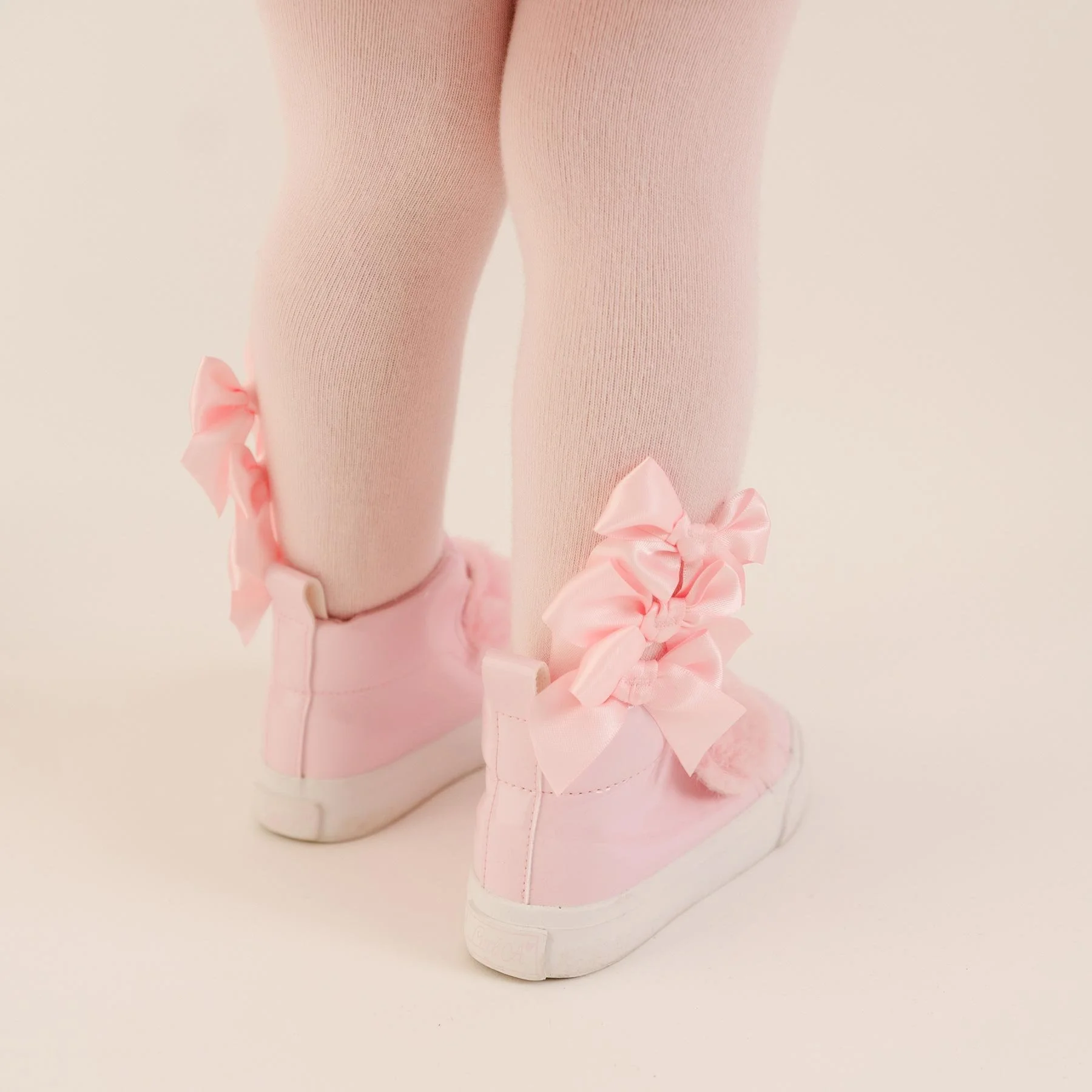 0081046_little-a-girls-little-bloom-collection-divine-bow-tights-pale-pink.jpeg