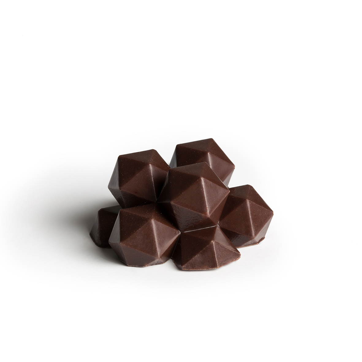 Ping Tung, Taiwan, 85% The well balanced profile of this award-winning chocolate is achieved by perfect fermentation and roasting process. It has fascinating notes of hazelnut, toffee candy and dried tropical fruits.