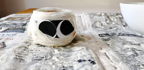 09_mummy_candle_holder.jpg