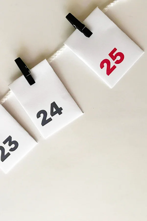 Free Printable Minimal Advent Calendar  