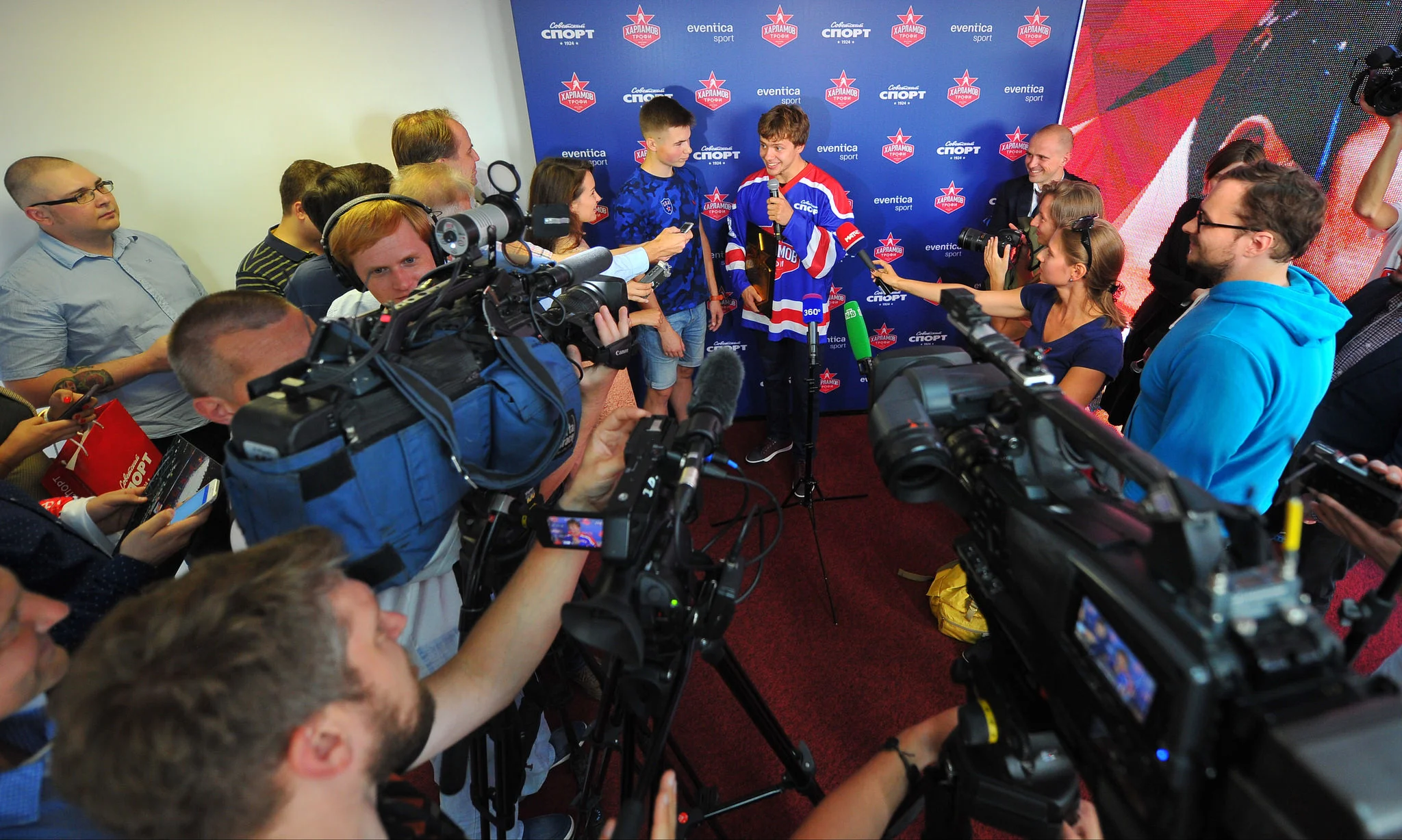 Kharlamov Trophy Eventica Sport organised the annual Kharlamov Trophy Awards presented by newspaper Sovetsky Sport. The celebration took place in honor of the seventieth anniversary of Russian hockey rewarding legendary Russian hockey players. Read more