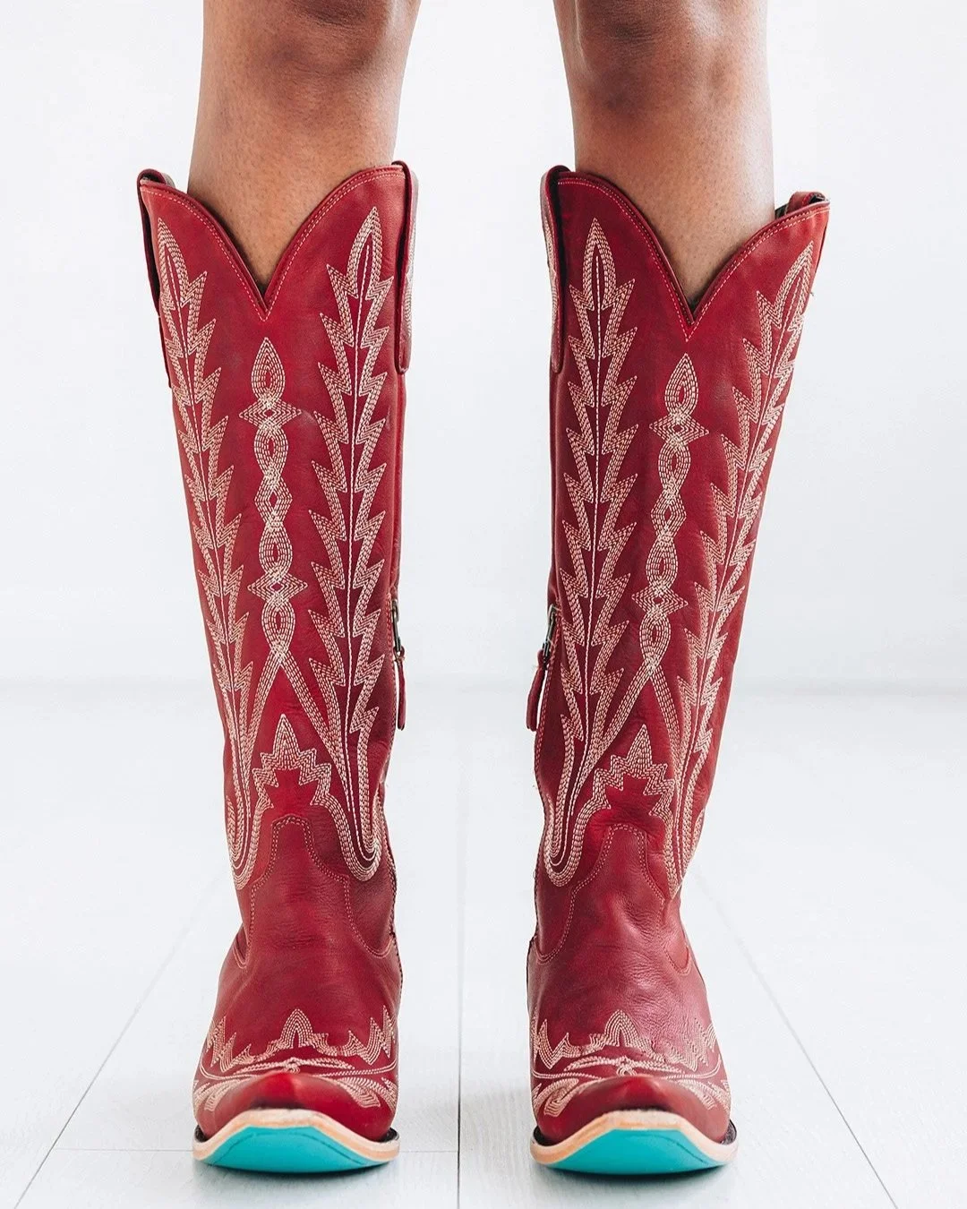 lb0562e-lexington-knee-high-smoldering-ruby-ls3-16x9-0625.jpg