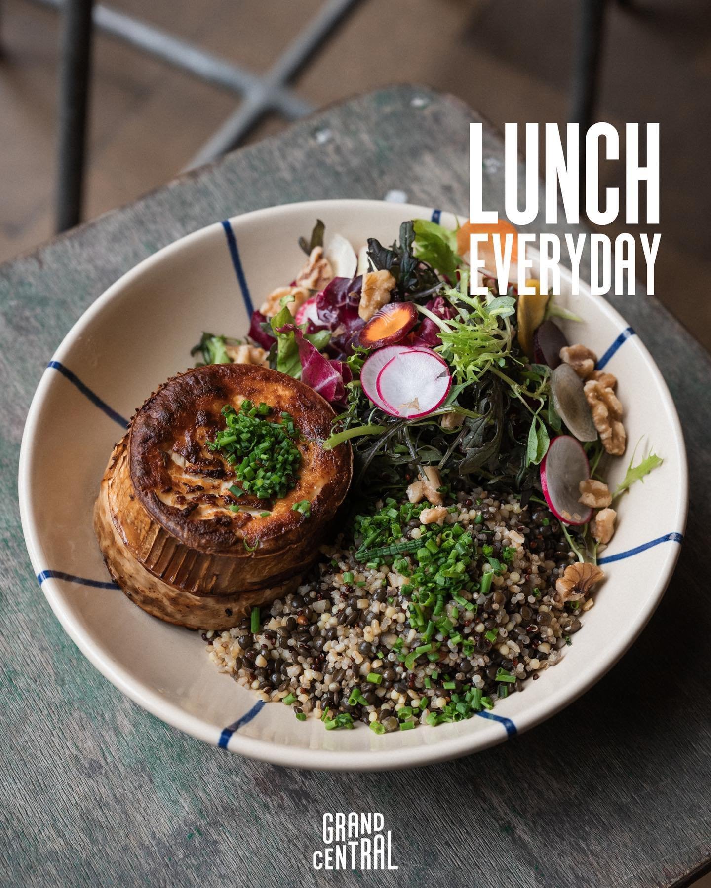 Take a break and enjoy a delicious lunch, open all day! ❤&zwj;🔥 

📍Grand Central - Rue Belliard 190 - 1040 Brussels

#GrandCentral #AllDayEatery #FoodAllDay #LunchBrussels