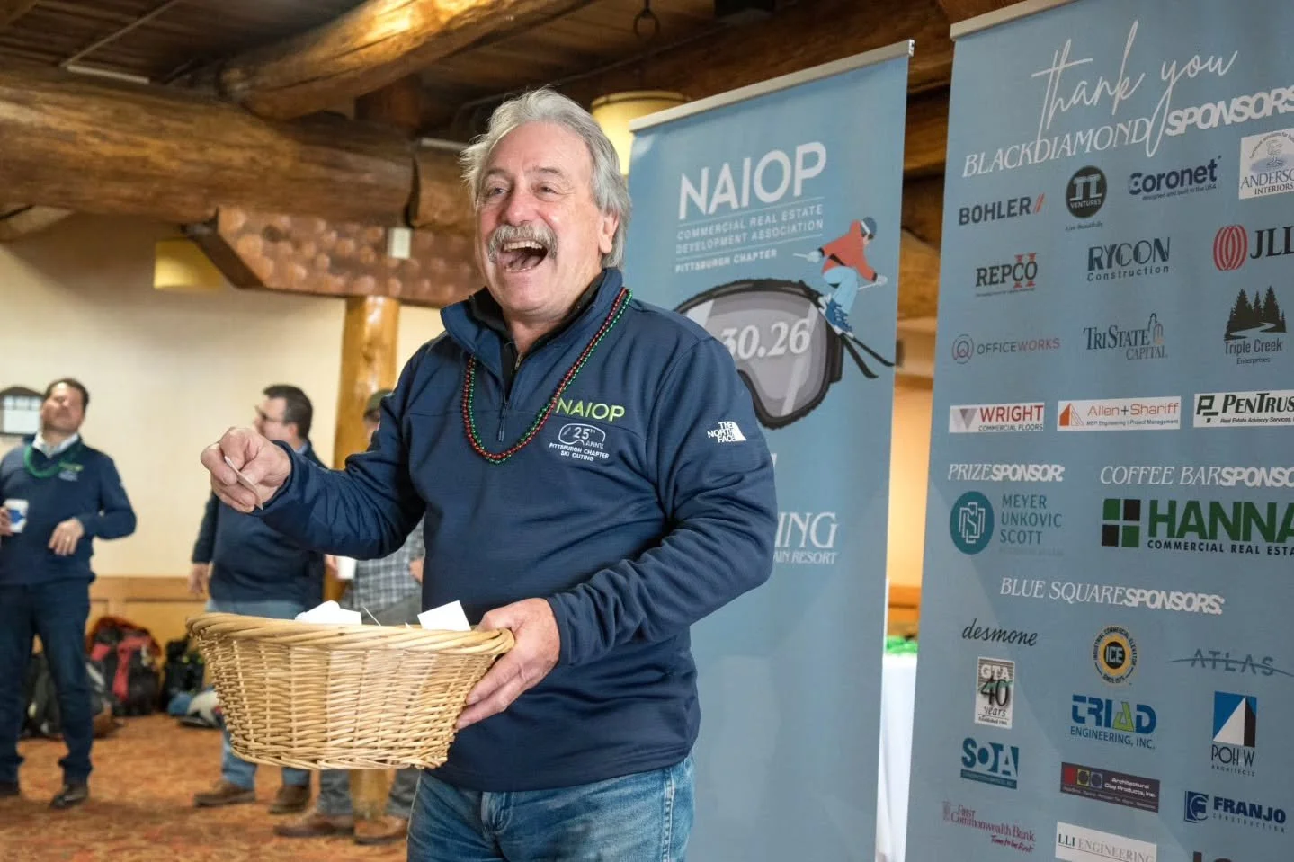 Thank you to everyone who sponsored and skied with us this past Friday, Jan. 30th, for our 𝟮𝟱𝘁𝗵 𝗔𝗻𝗻𝘂𝗮𝗹 𝗦𝗸𝗶 𝗢𝘂𝘁𝗶𝗻𝗴. Not only did we enjoy great powder on the slopes, but we also enjoyed amazing networking off the slopes. A special t