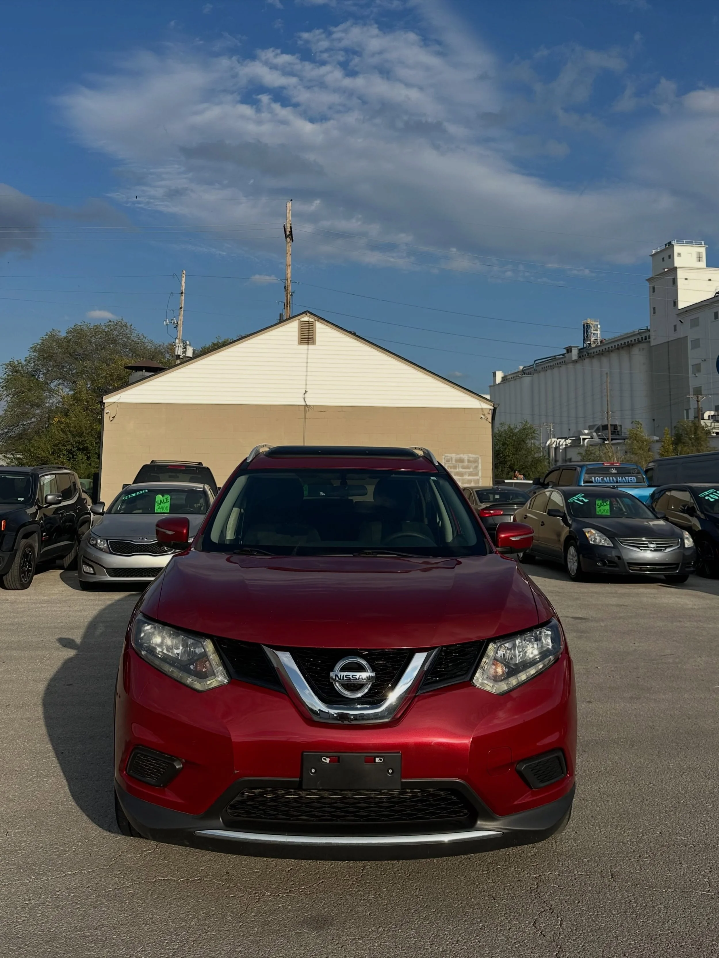 🚗 2015 NISSAN ROGUE SV
🛞NEW wheels 
⚡️ Driver-assistance features
  Front, rear, and side-view cameras
  Lane-assistance technology
⚙️ Mechanical Condition:
✔️The vehicle is in excellent mechanical condition. No oil or  fluid leaks, and everything 