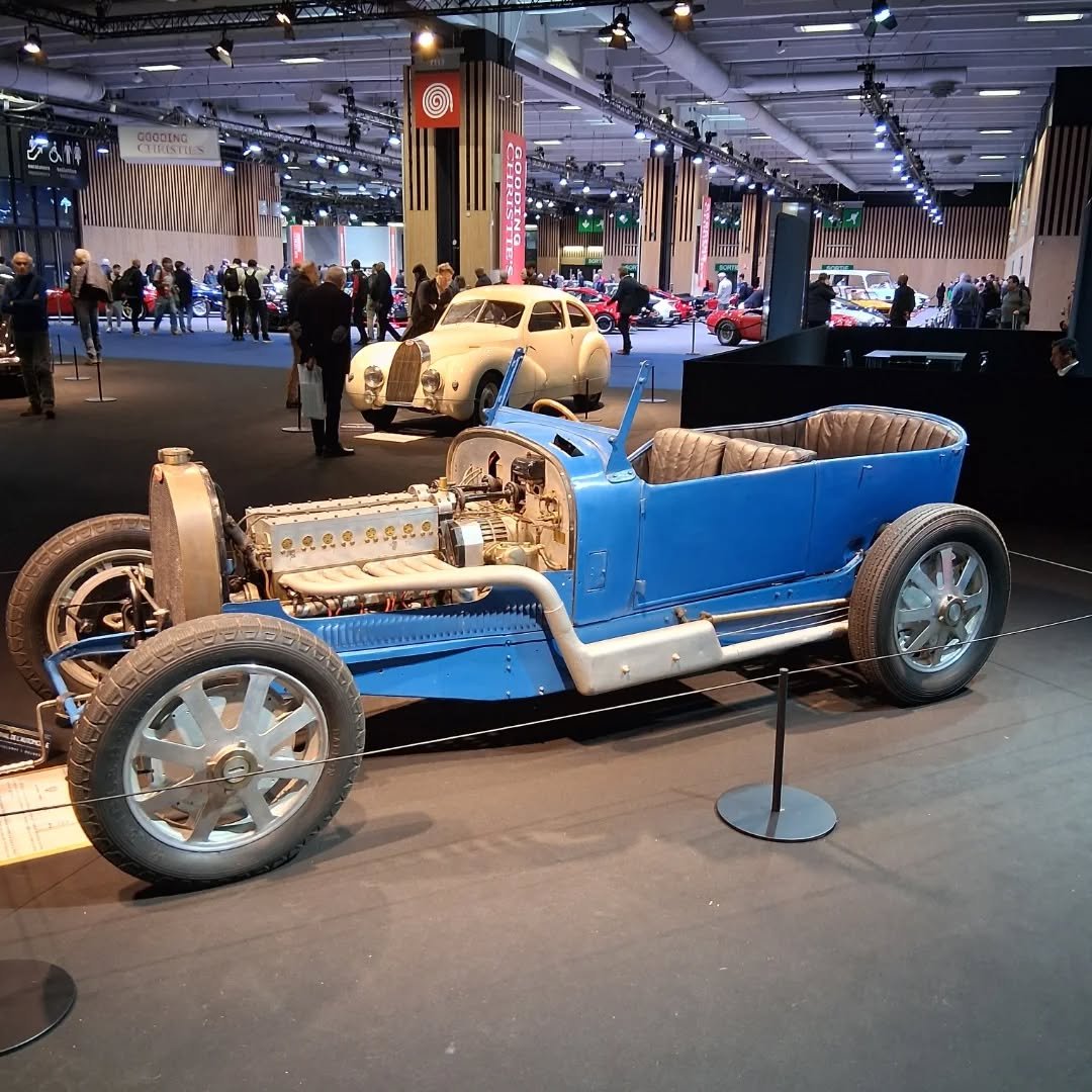 It's that time again @retromobile_paris and anything your heart may desire is on display from mad 16 cylinder supercharged road cars via trains and racing cars to cycle cars and coachbuilt excellence, as ever great to see it all on display at this gr