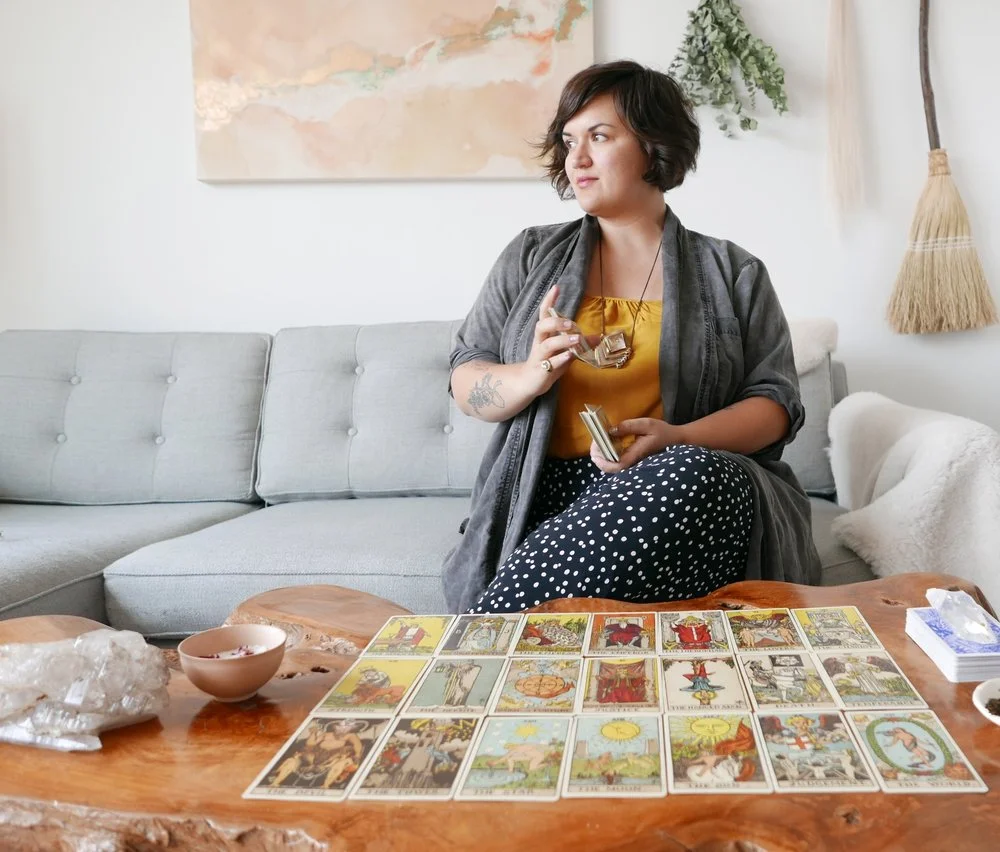 How to teach yourself tarot