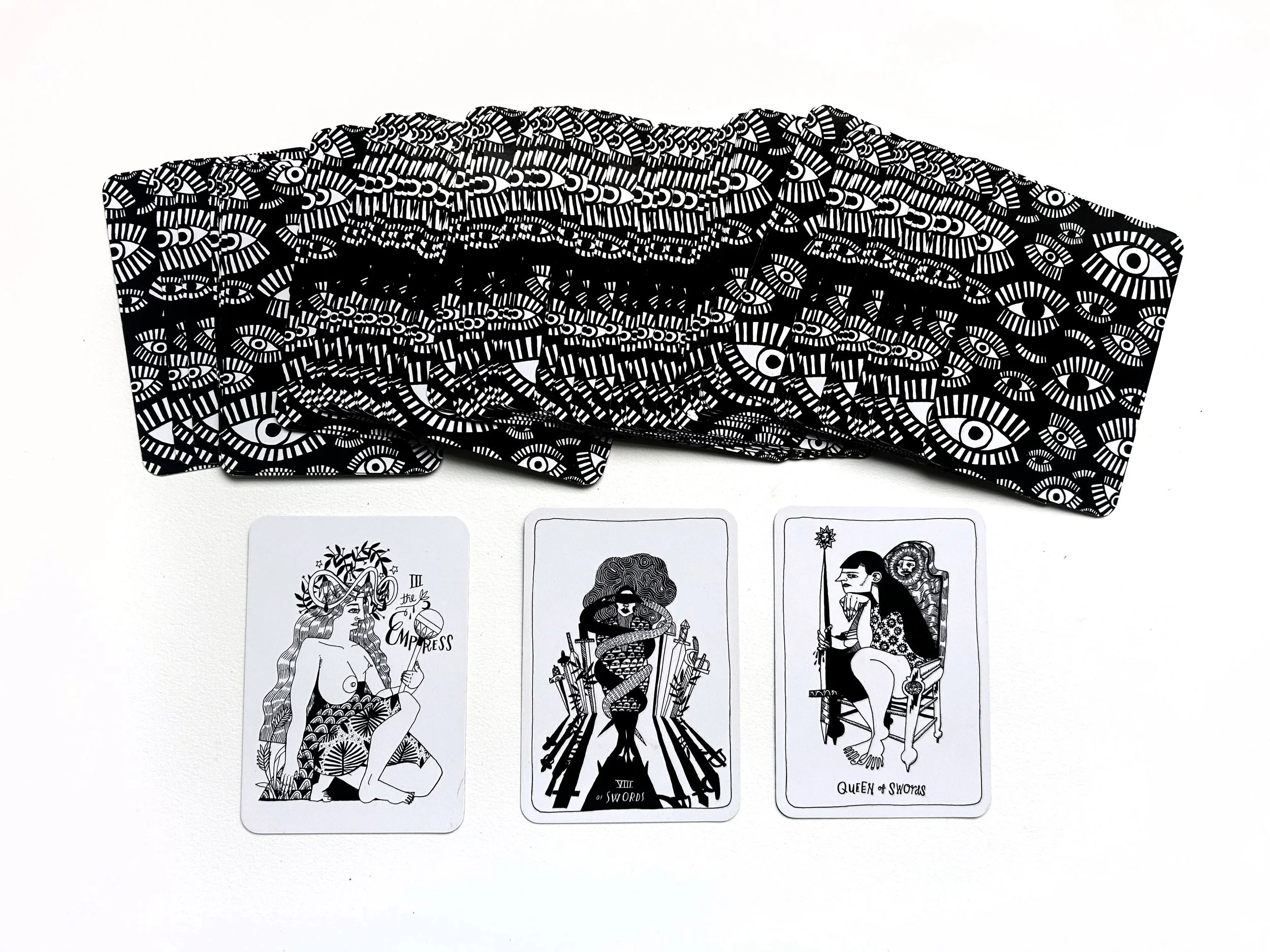 The Many Queens Tarot - 3 card draw.jpg